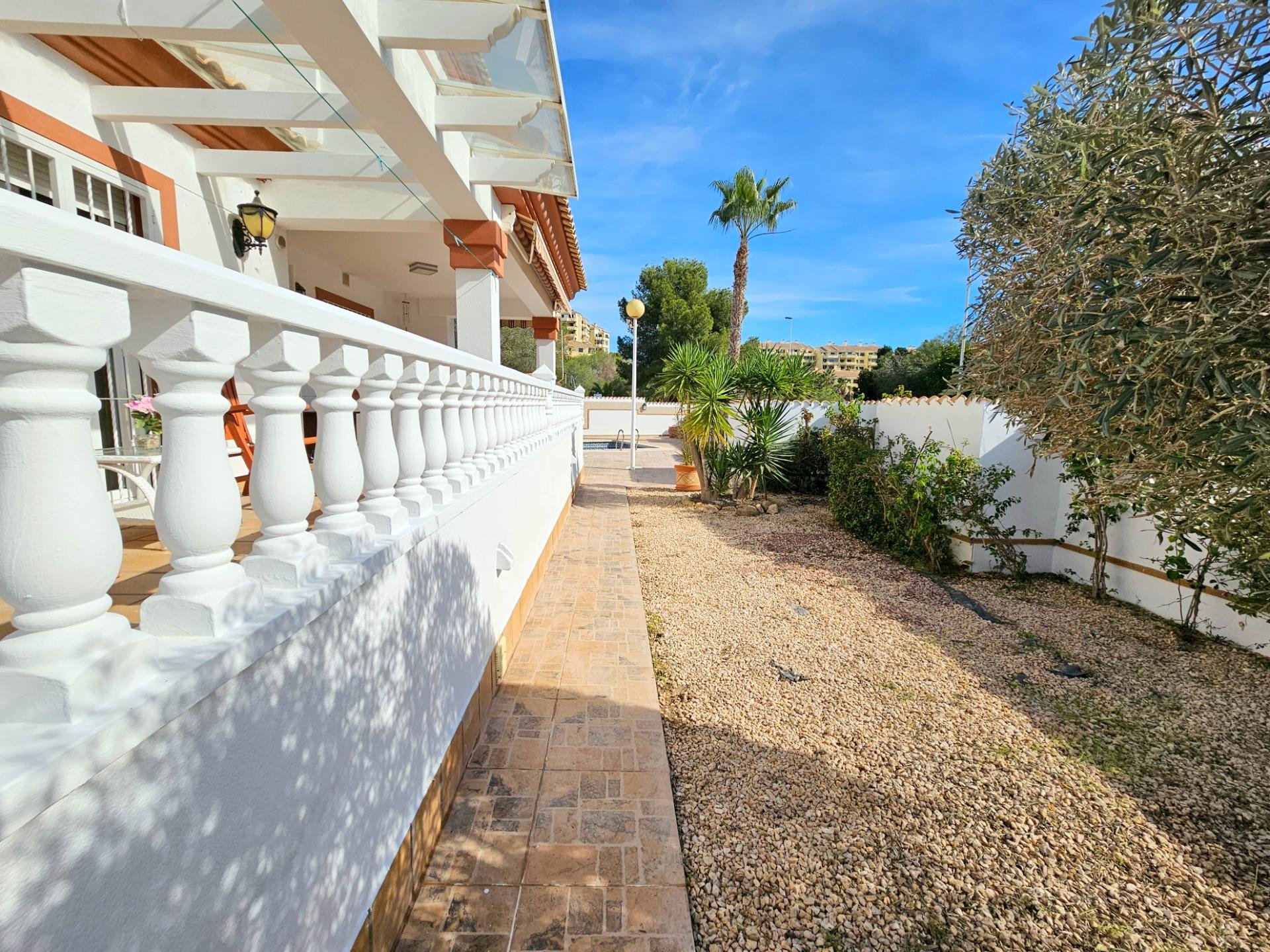 Villa à Alicante, Espagne 4 chambres, 185 m2 No. 164368
