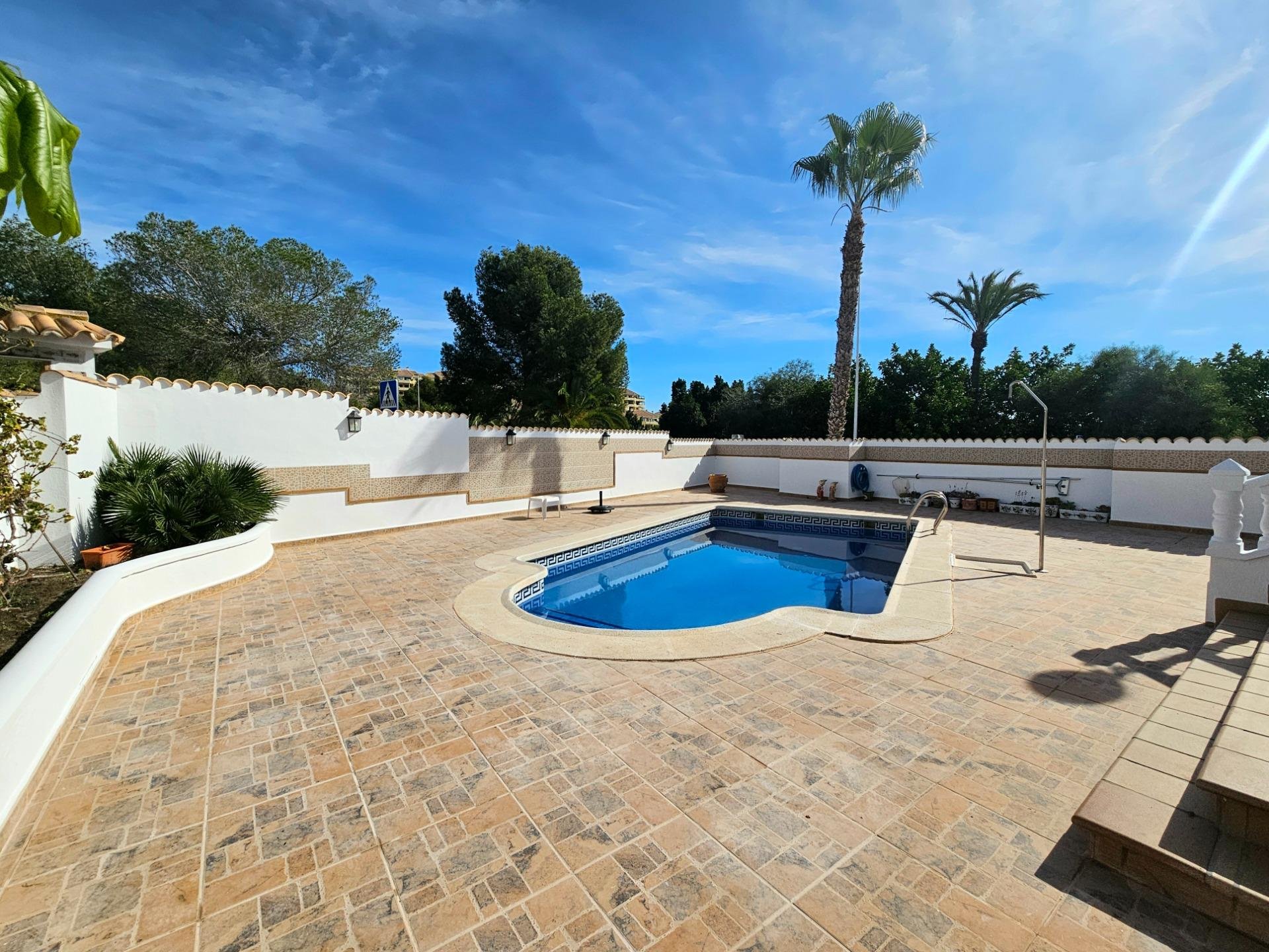 Villa à Alicante, Espagne 4 chambres, 185 m2 No. 164368