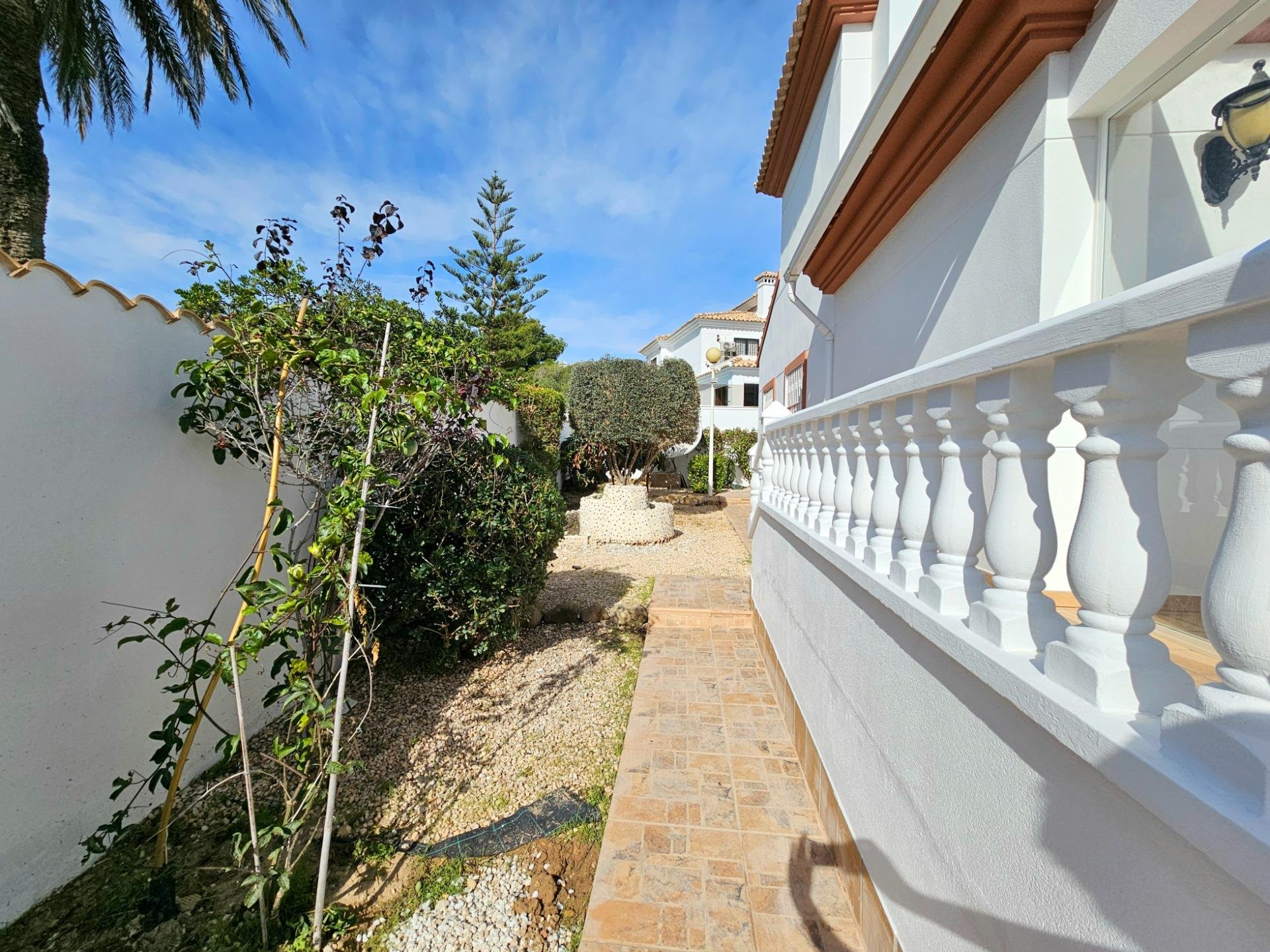 Villa à Alicante, Espagne 4 chambres, 185 m2 No. 164368