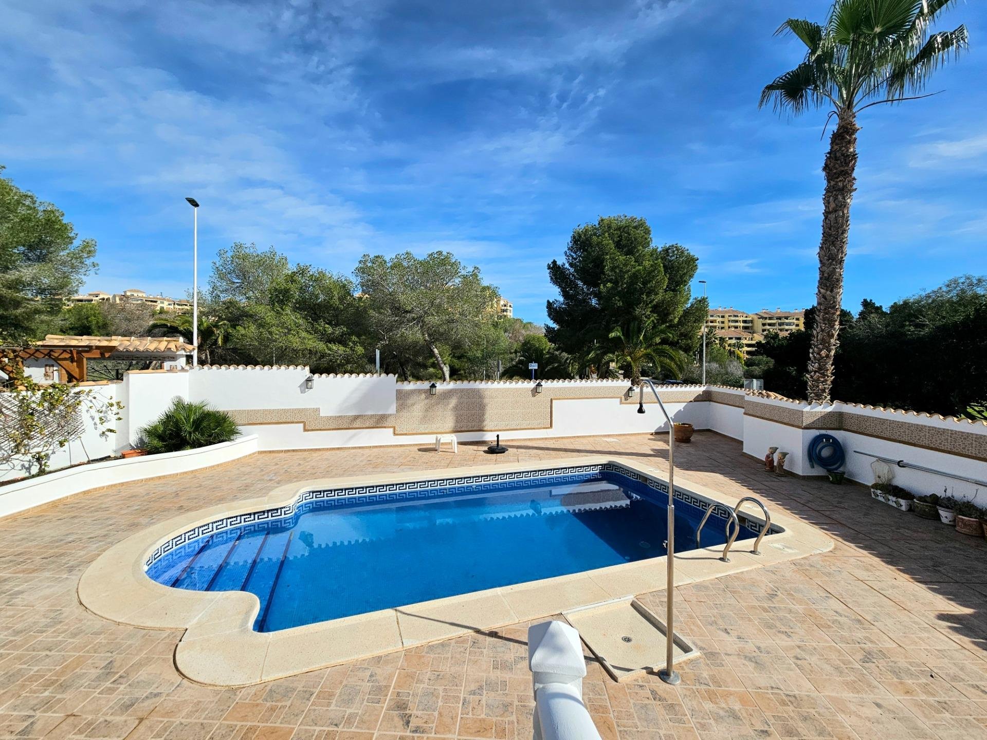 Villa à Alicante, Espagne 4 chambres, 185 m2 No. 164368
