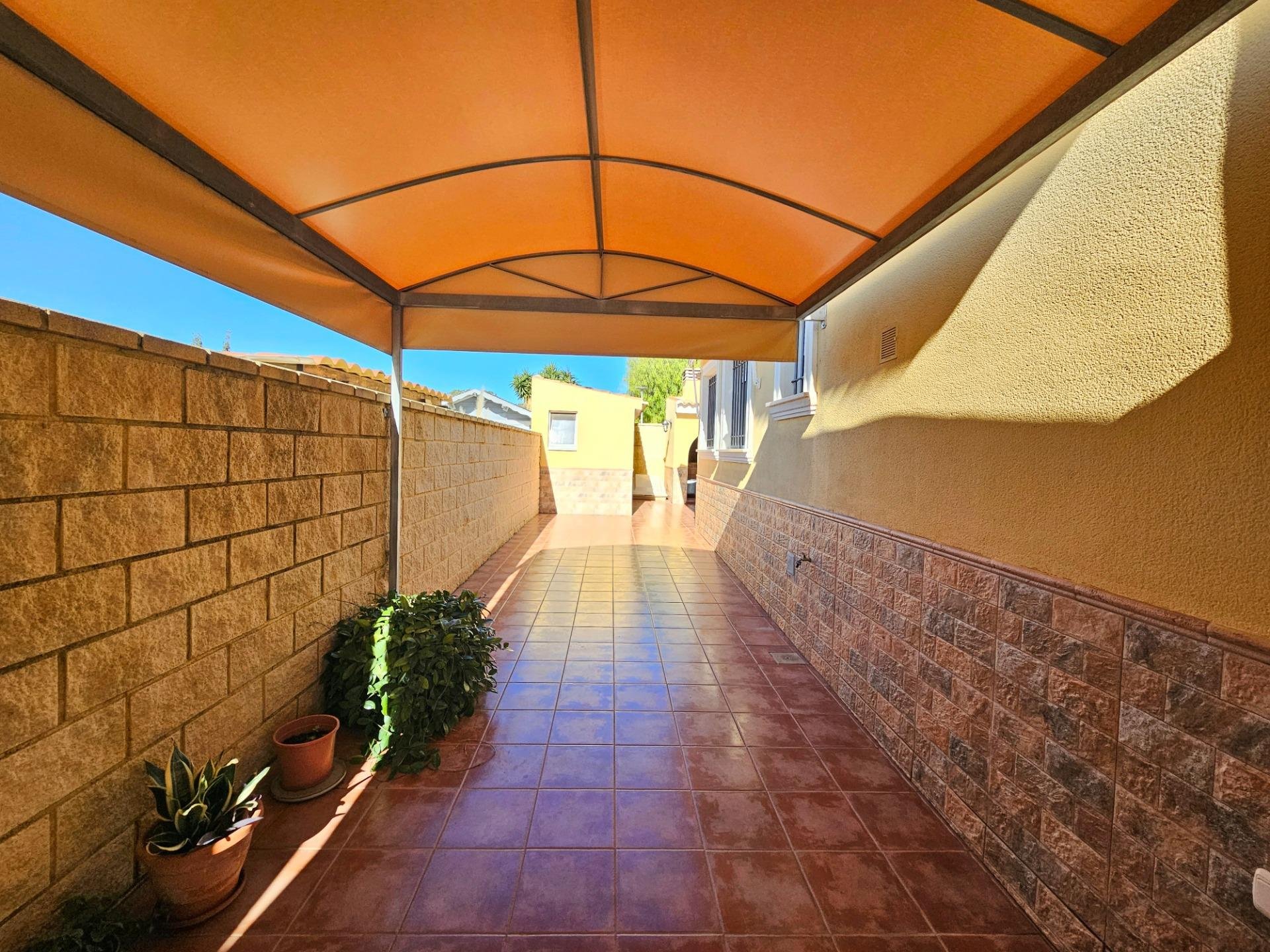 Villa i San Fulgencio, Alicante, Spanien 3 sovrum, 141 kvm. Nr. 164367