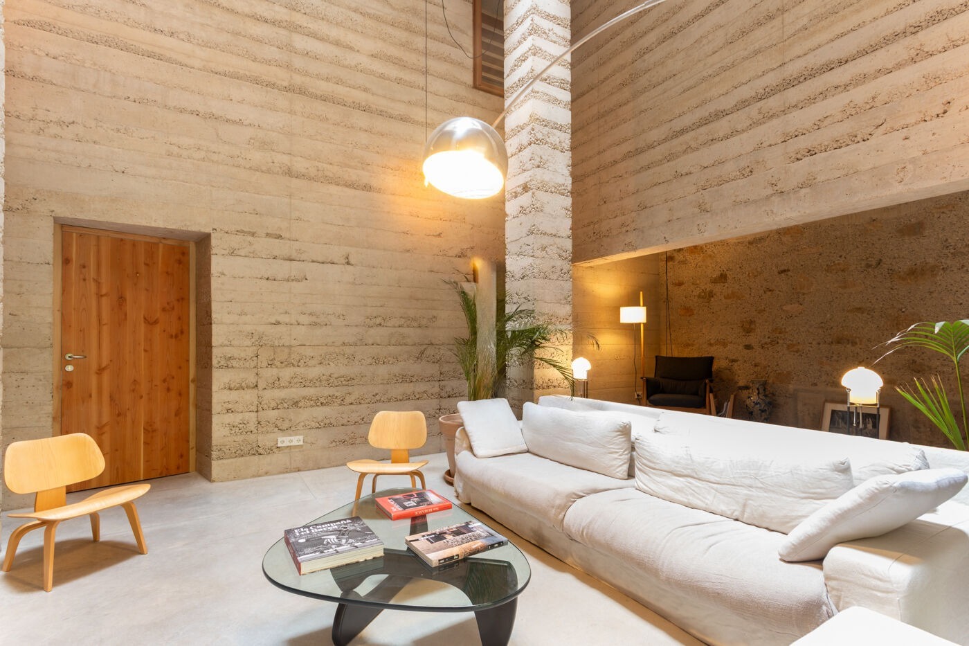 House in Barcelona, Spain 5 bedrooms,  No. 141051