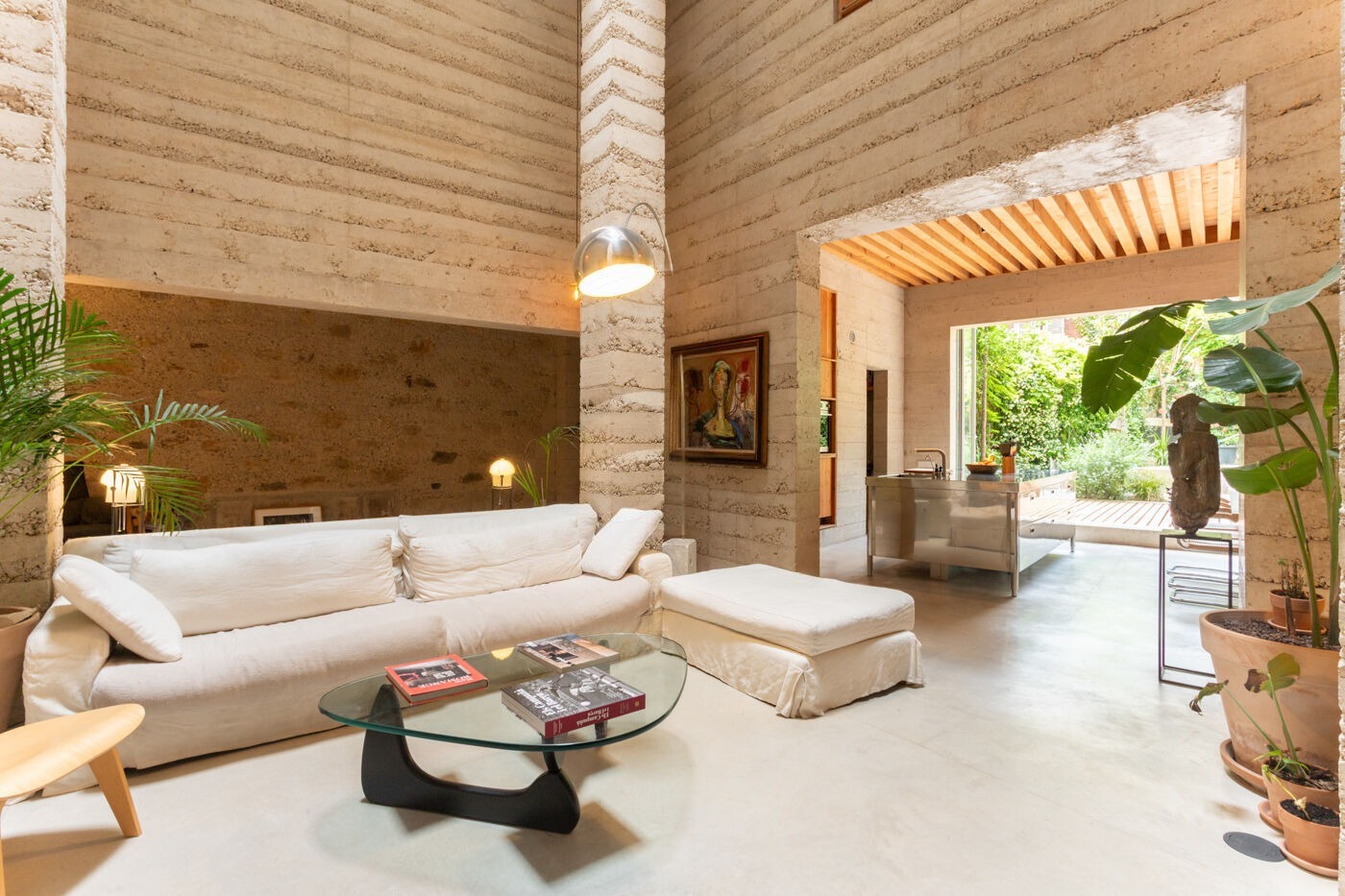 House in Barcelona, Spain 5 bedrooms,  No. 141051