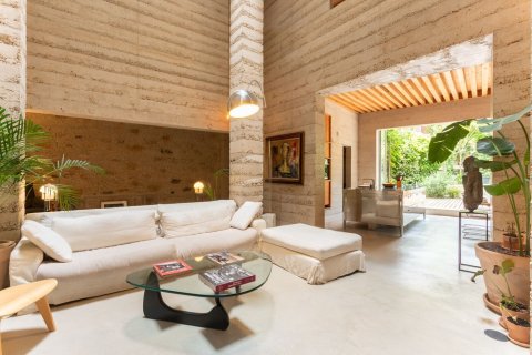 House à Barcelona, Espagne 5 chambres,  No. 141051