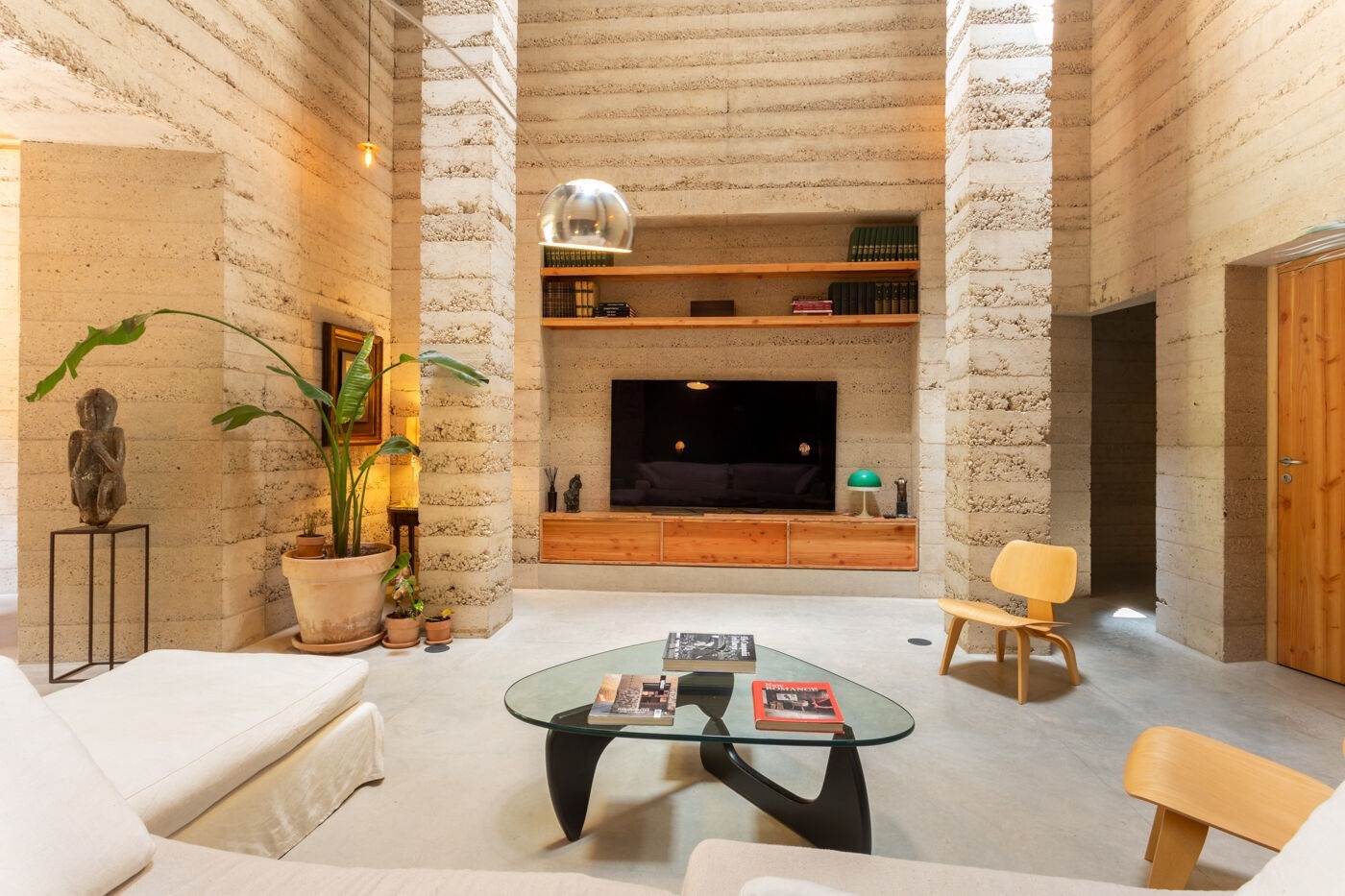 House in Barcelona, Spain 5 bedrooms,  No. 141051