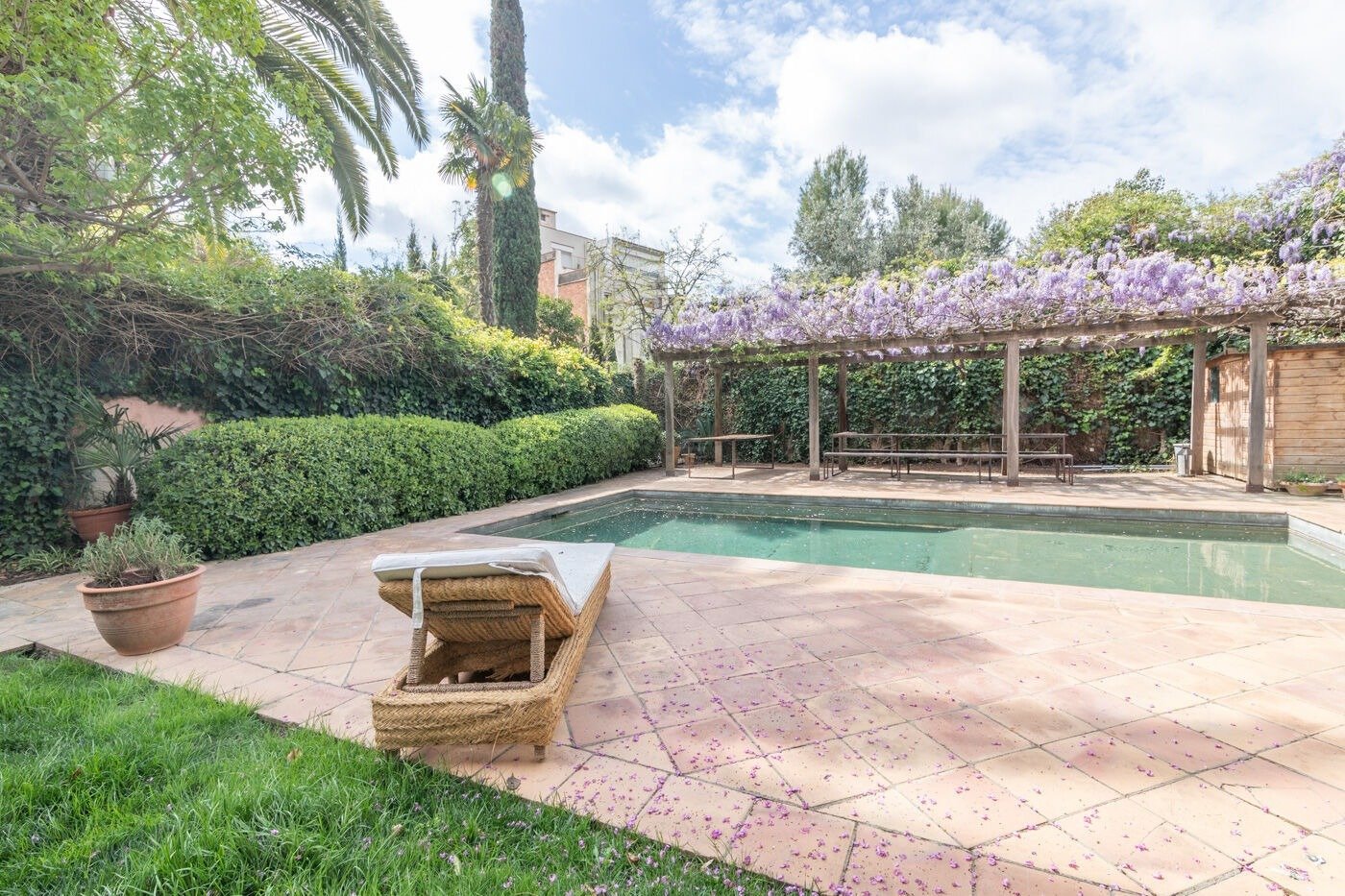 House in Barcelona, Spain 6 bedrooms,  No. 141052