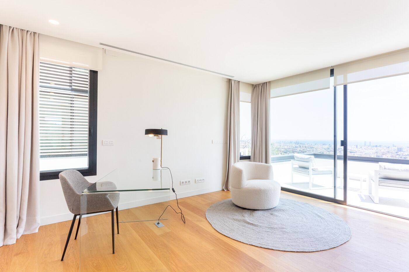 Māja Barcelona, Spānijā 7 istabas,  Nr. 141046