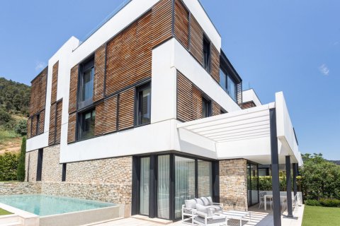 House à Barcelona, Espagne 7 chambres,  No. 141046