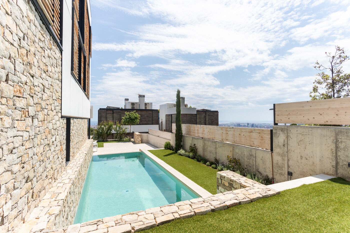 Māja Barcelona, Spānijā 7 istabas,  Nr. 141046