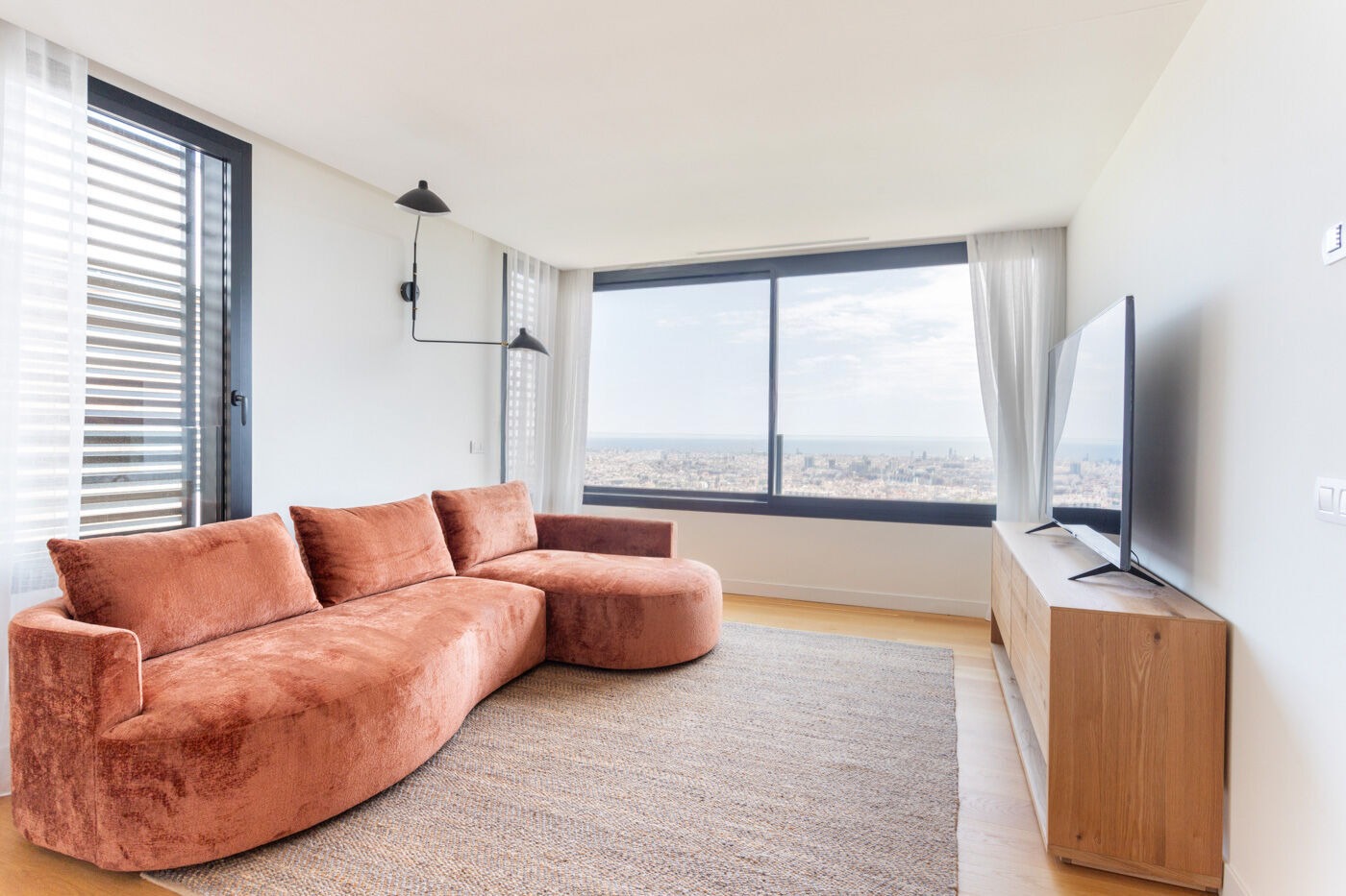 Māja Barcelona, Spānijā 7 istabas,  Nr. 141046