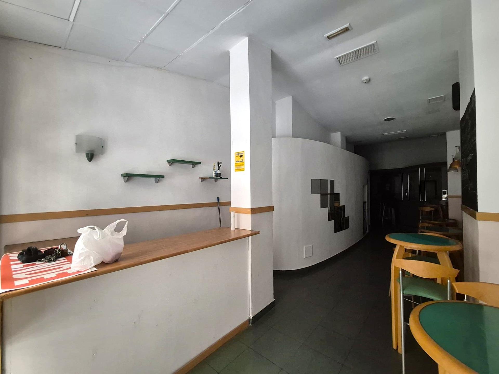 Commercial property in Alicante, Spain 90 sq.m. No. 195318