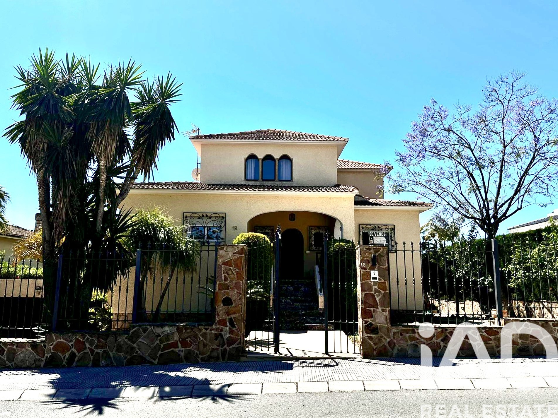 House in Benidorm, Alicante, Spain 5 bedrooms, 395 sq.m. No. 172176