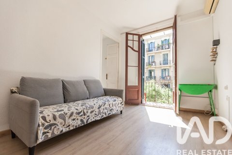 Wohnung in Barcelona, Spanien 4 Schlafzimmer, 75 m2 Nr. 172181