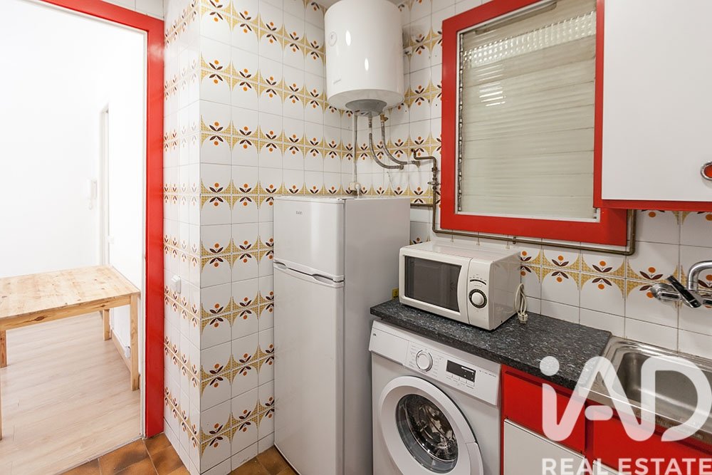 Квартира в Барселона, Испания 4 спальни, 75м2 №172181