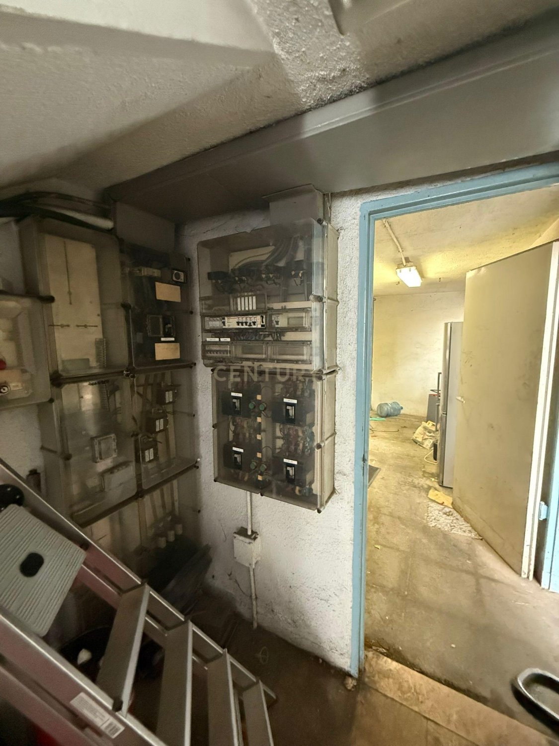Liikekiinteistö Ripollet, Barcelona, Espanja 3342 m2 No. 166970