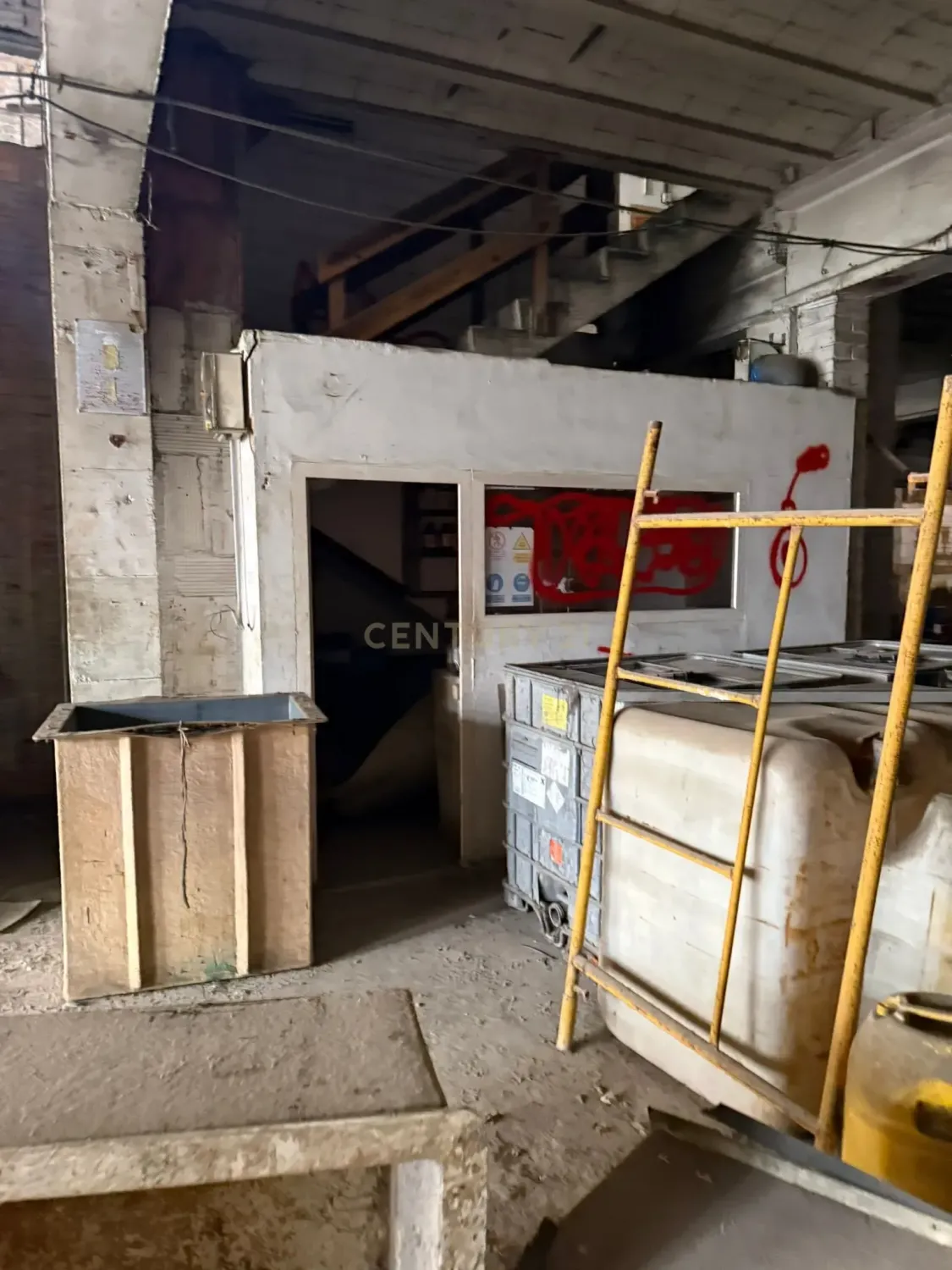 Liikekiinteistö Ripollet, Barcelona, Espanja 3342 m2 No. 166970