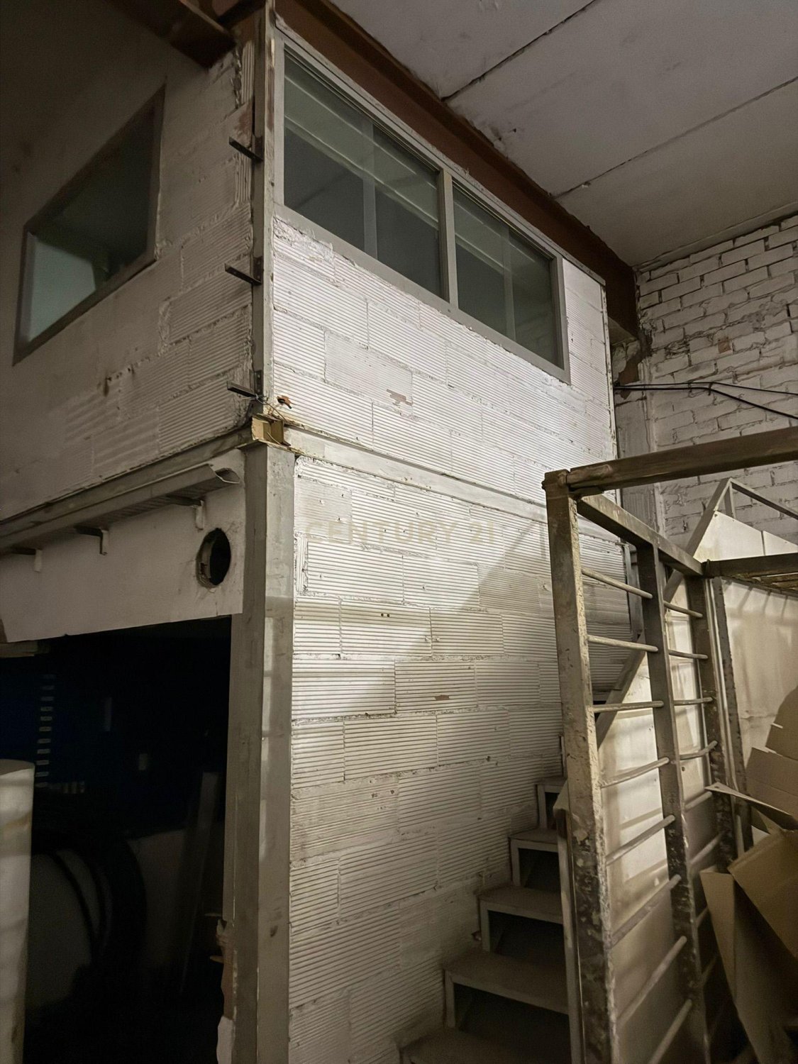 Liikekiinteistö Ripollet, Barcelona, Espanja 3342 m2 No. 166970