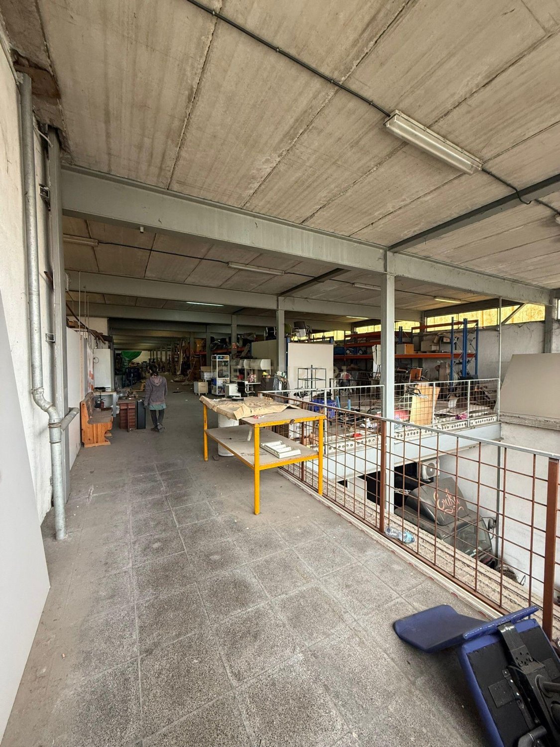 Liikekiinteistö Ripollet, Barcelona, Espanja 3342 m2 No. 166970