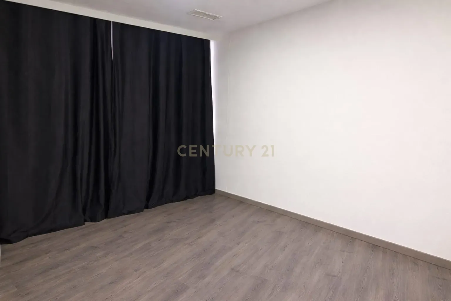 Apartamento en Barcelona, España 2 dormitorios, 93 m2 No. 166969