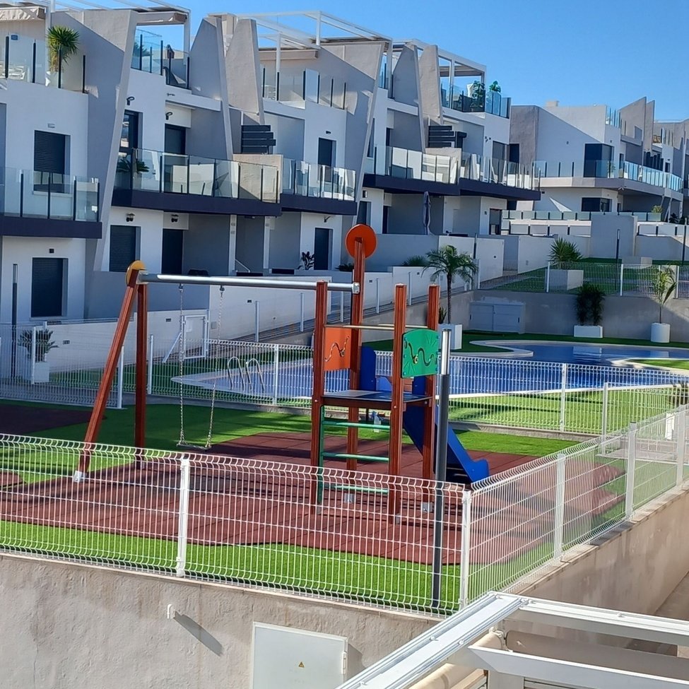 Apartamento en San Miguel de Salinas, Alicante, España 2 dormitorios, 70 m2 No. 189391