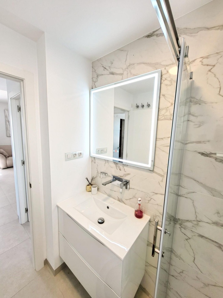 Apartamento en San Miguel de Salinas, Alicante, España 2 dormitorios, 70 m2 No. 189391