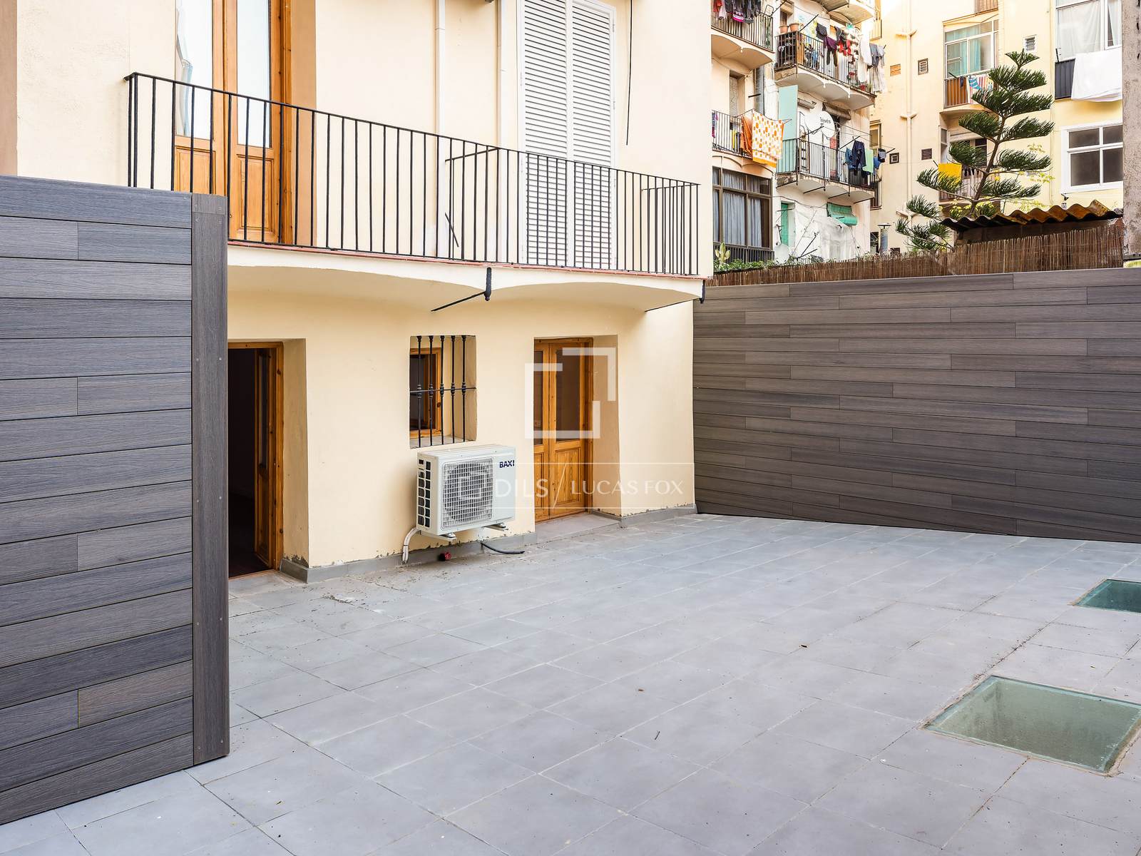 Dzīvoklis Barcelona, Spānijā 2 istabas, 85 m2 Nr. 150895