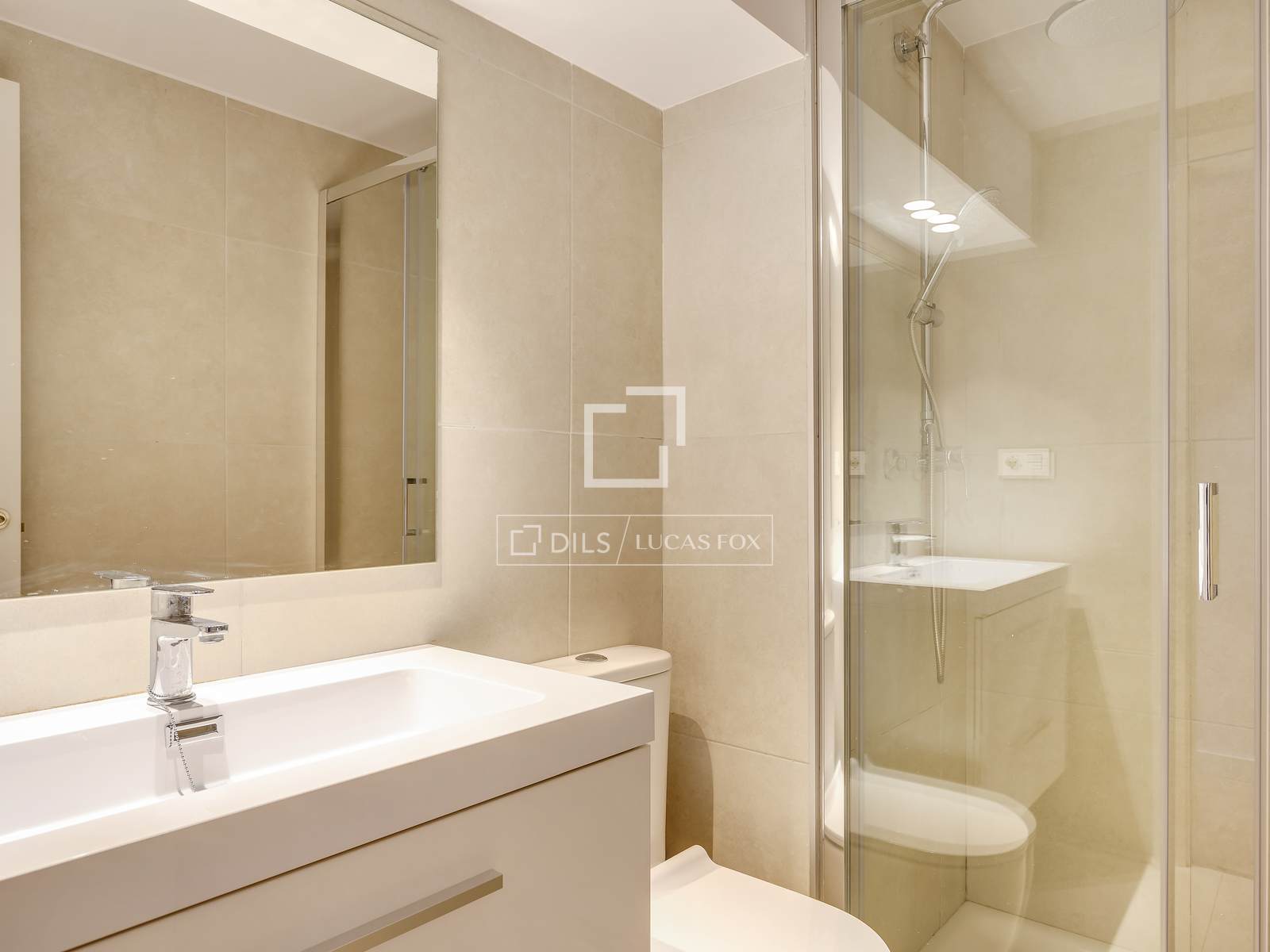 Dzīvoklis Barcelona, Spānijā 2 istabas, 85 m2 Nr. 150895