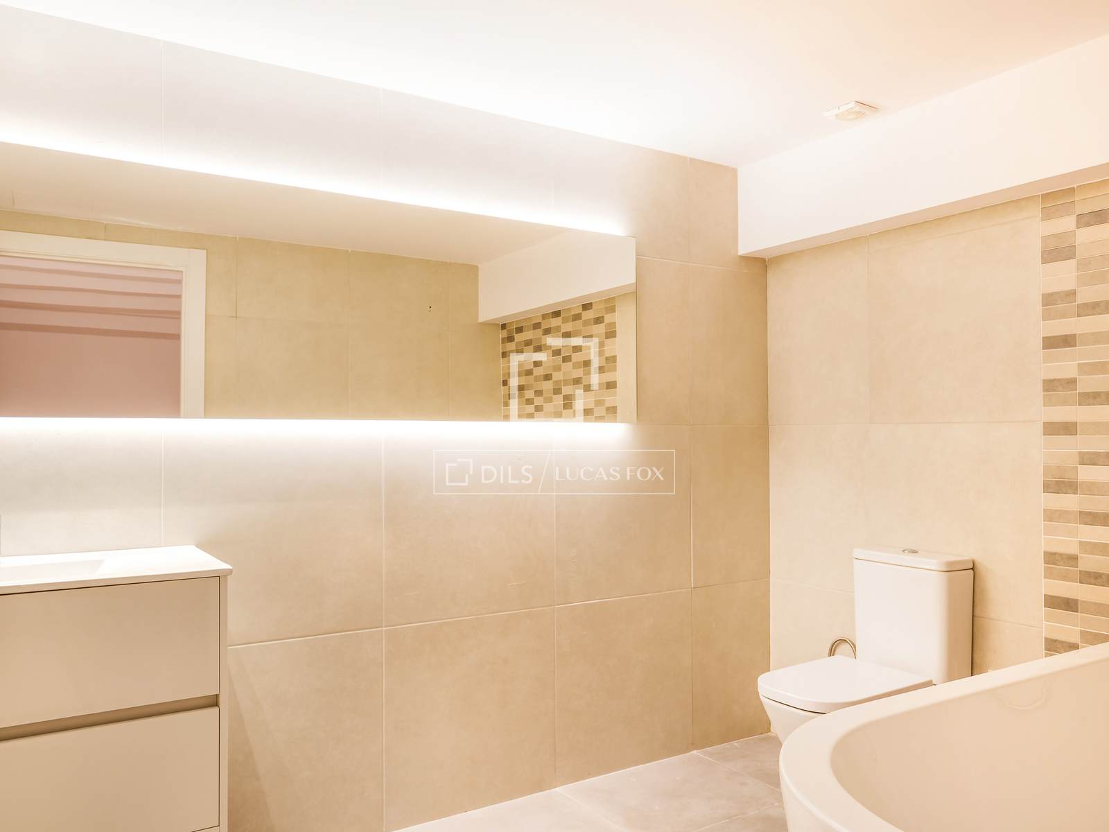 Dzīvoklis Barcelona, Spānijā 2 istabas, 85 m2 Nr. 150895