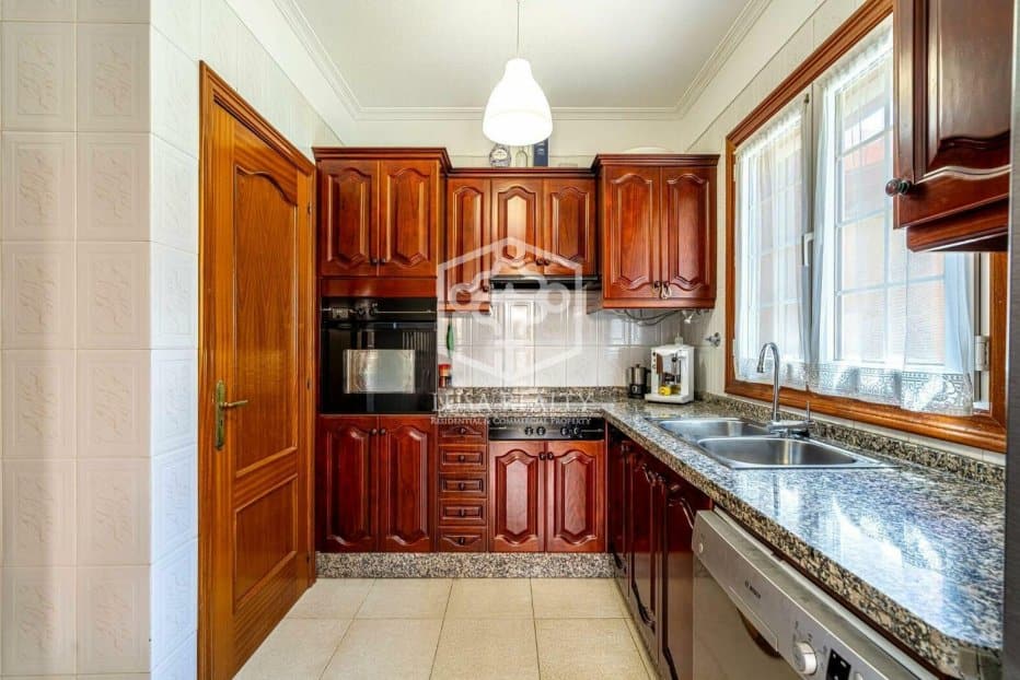 Villa en Adeje, Tenerife, España 3 dormitorios, 145 m2 No. 96005