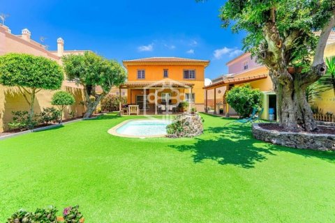 Villa in Adeje, Tenerife, Spain 3 bedrooms, 145 sq.m. No. 96005