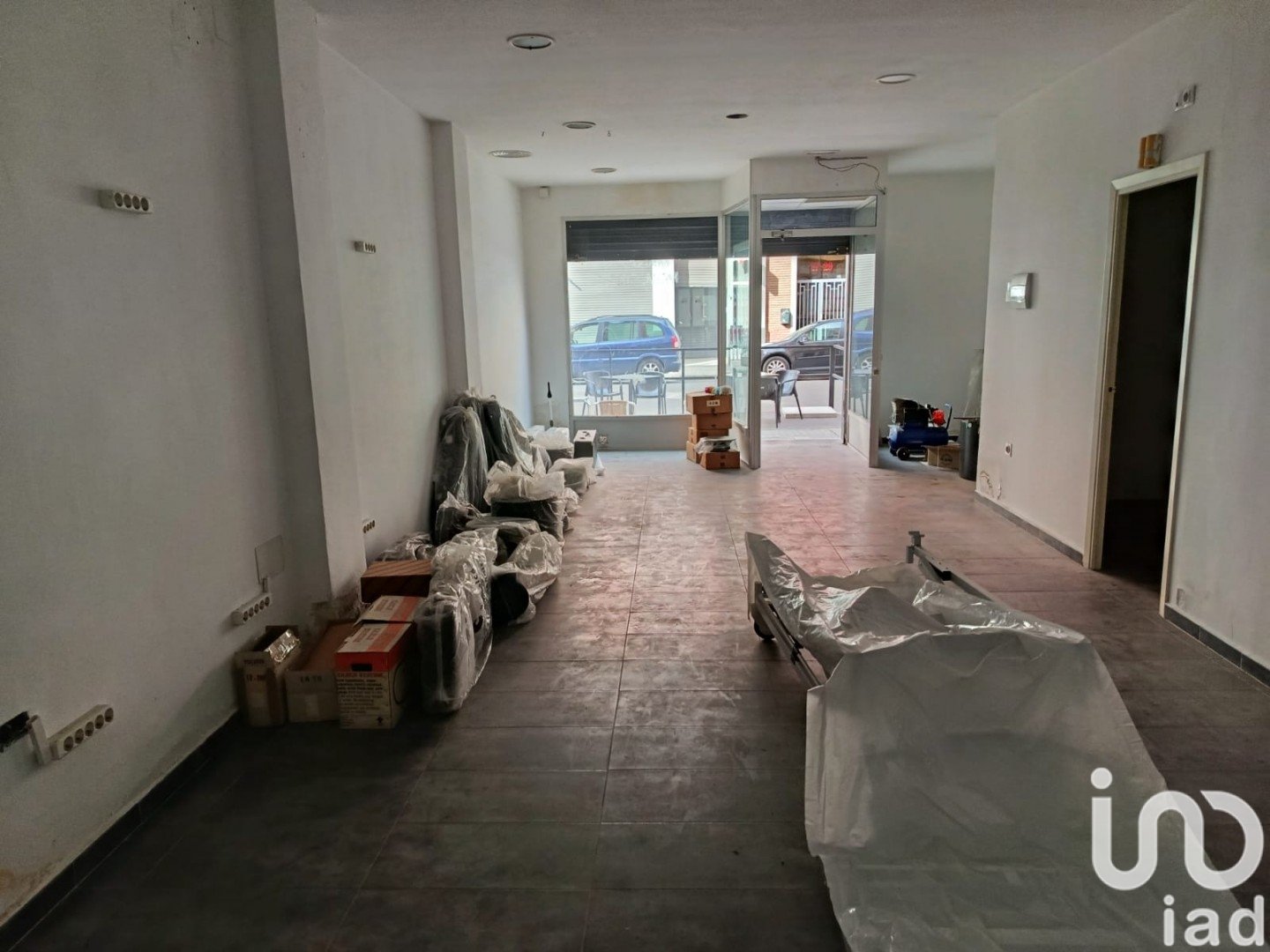Propiedad comercial en Zaragoza, España 178 m2 No. 185692