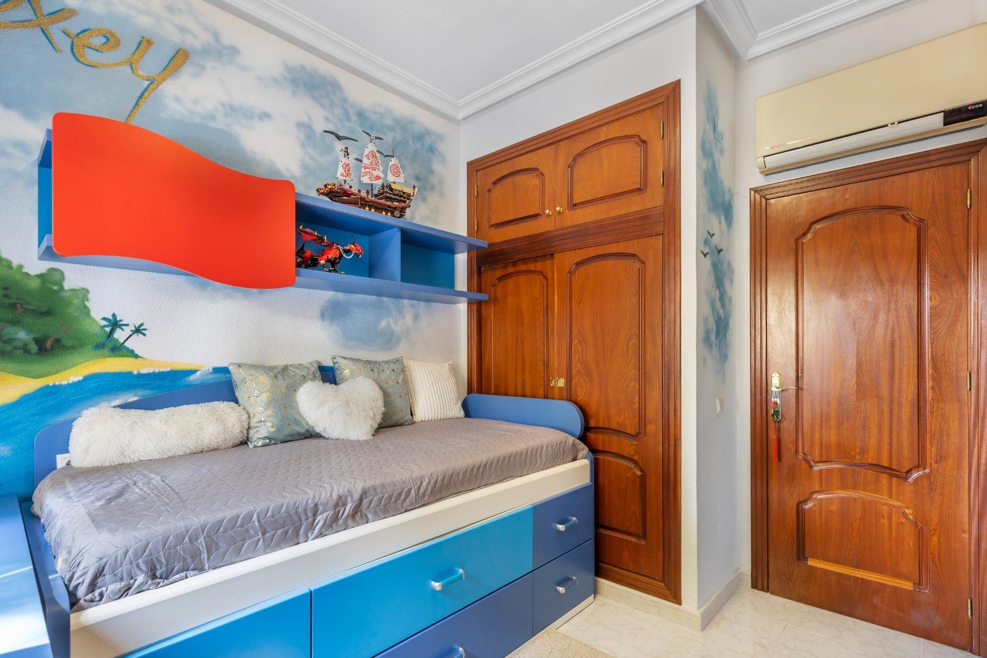 Villa Alicante, Spānijā 5 istabas, 240 m2 Nr. 189097