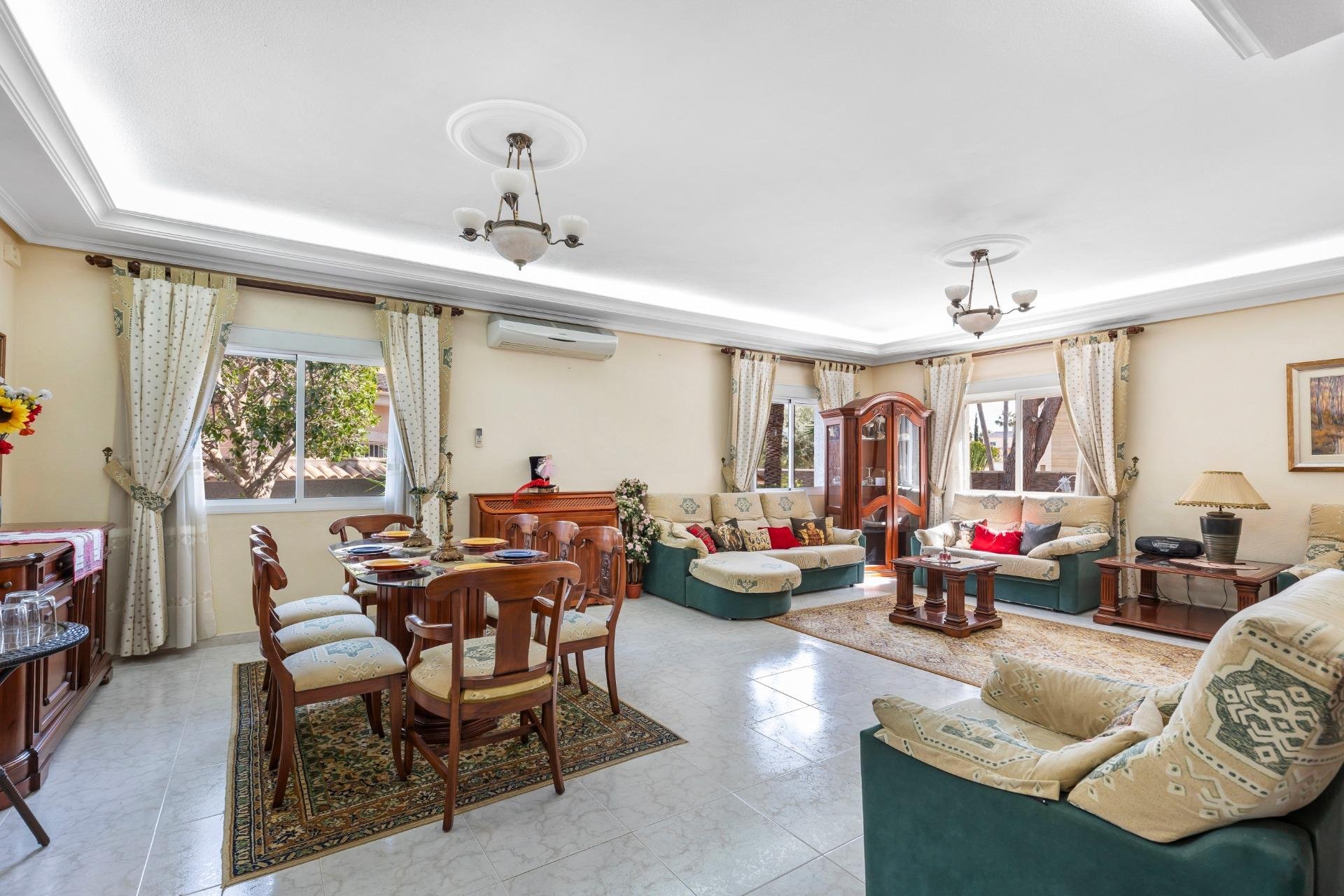 Villa Alicante, Spānijā 5 istabas, 240 m2 Nr. 189097