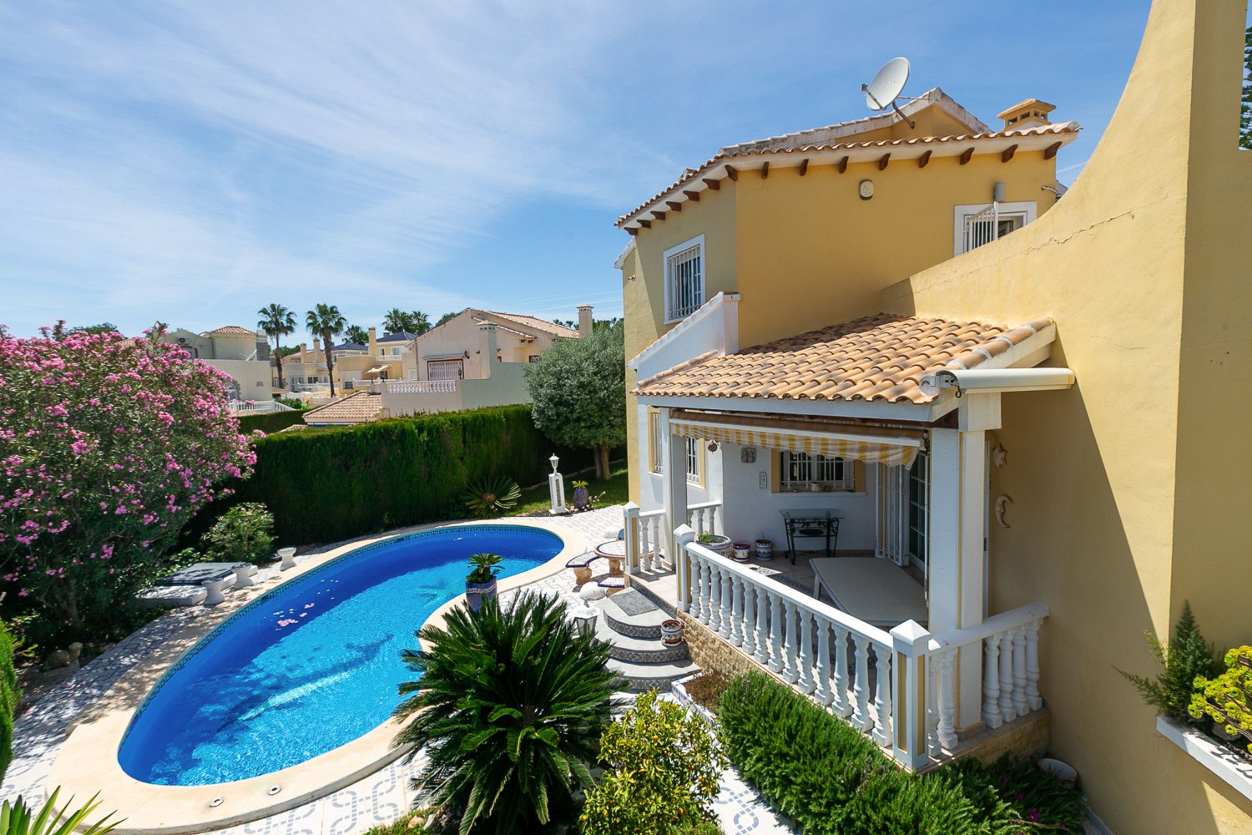 Villa à Alicante, Espagne 194 m2 No. 177522