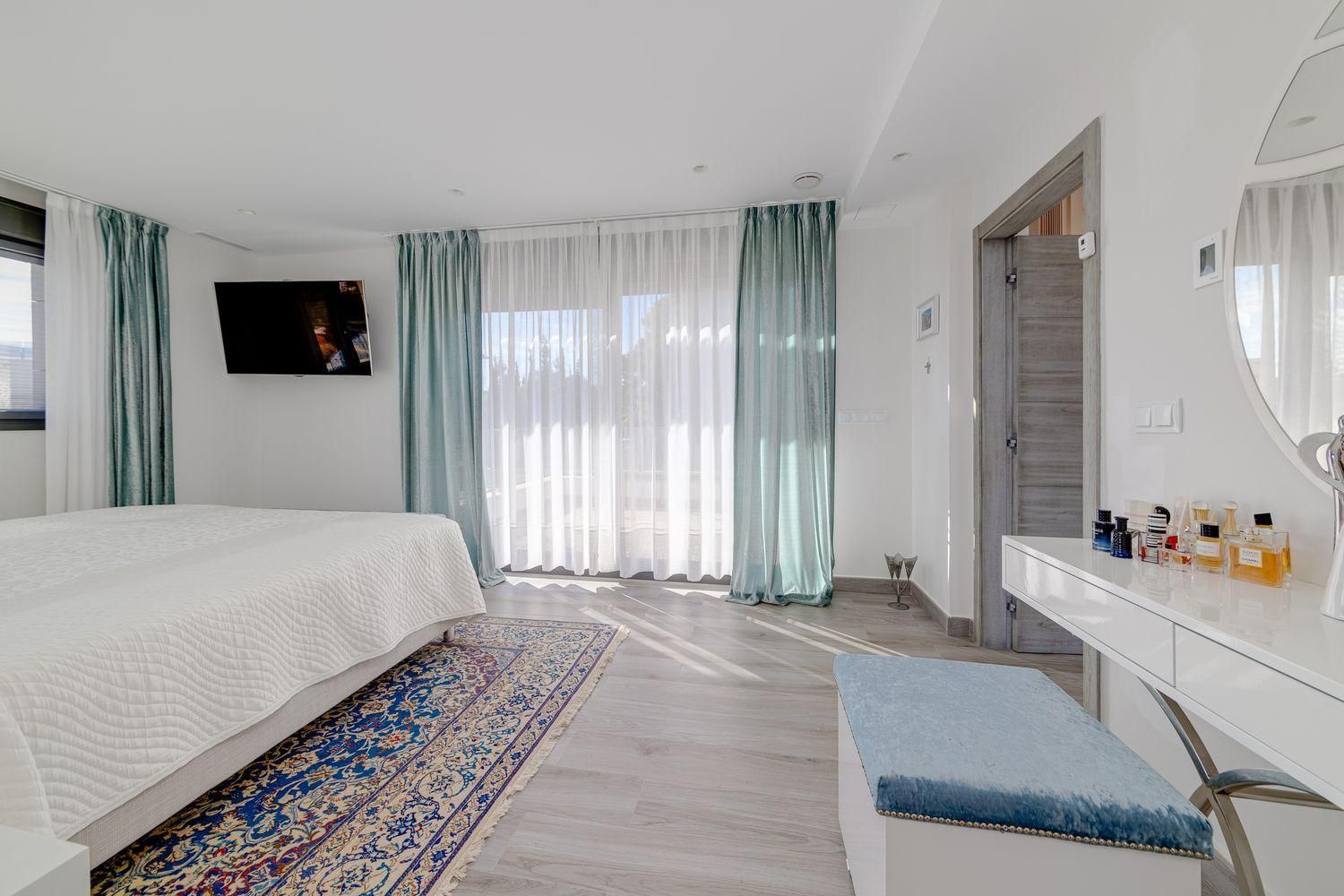 Villa i Torrevieja, Alicante, Spanien 461 kvm. Nr. 165838