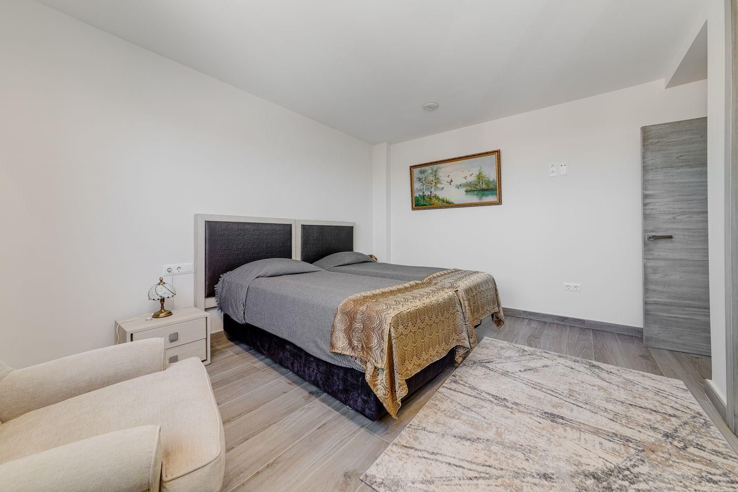 Villa i Torrevieja, Alicante, Spanien 461 kvm. Nr. 165838