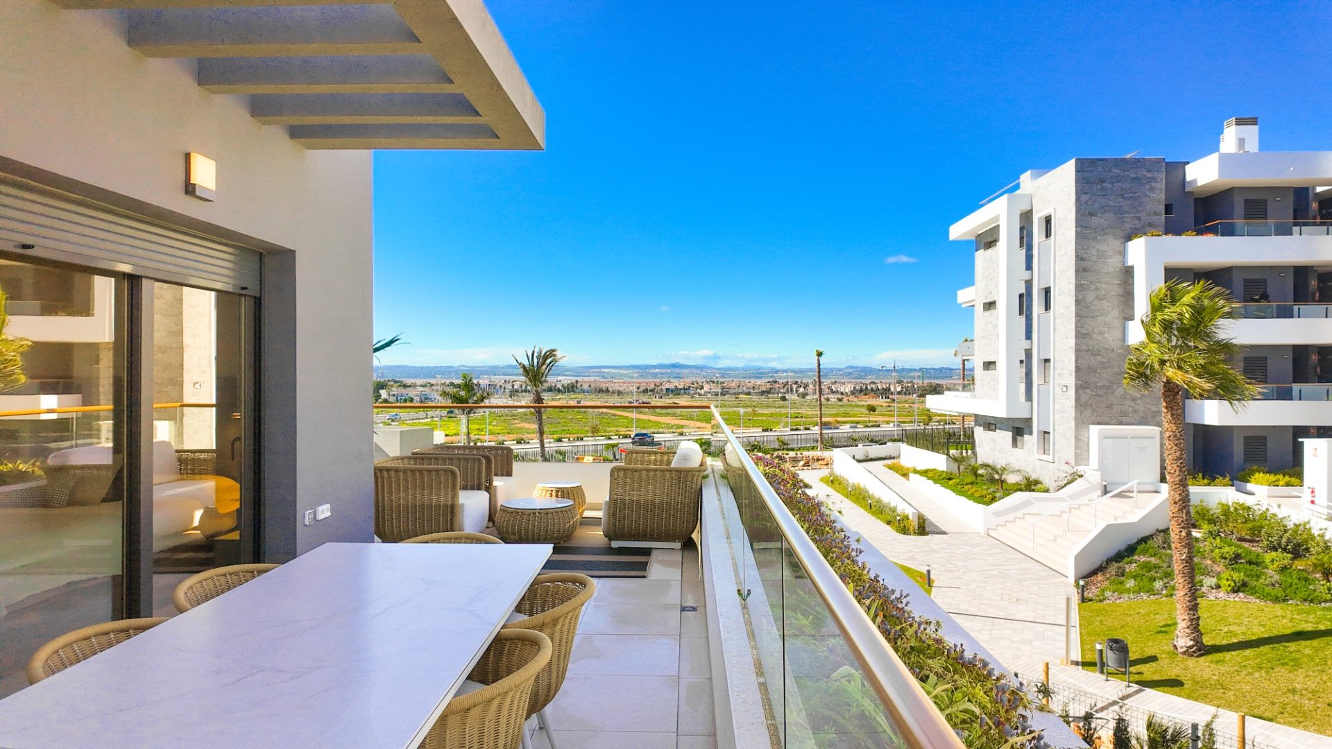 Bungalowi Torrevieja, Alicante, Espanja 2 makuuhuonetta, 109 m2 No. 147393