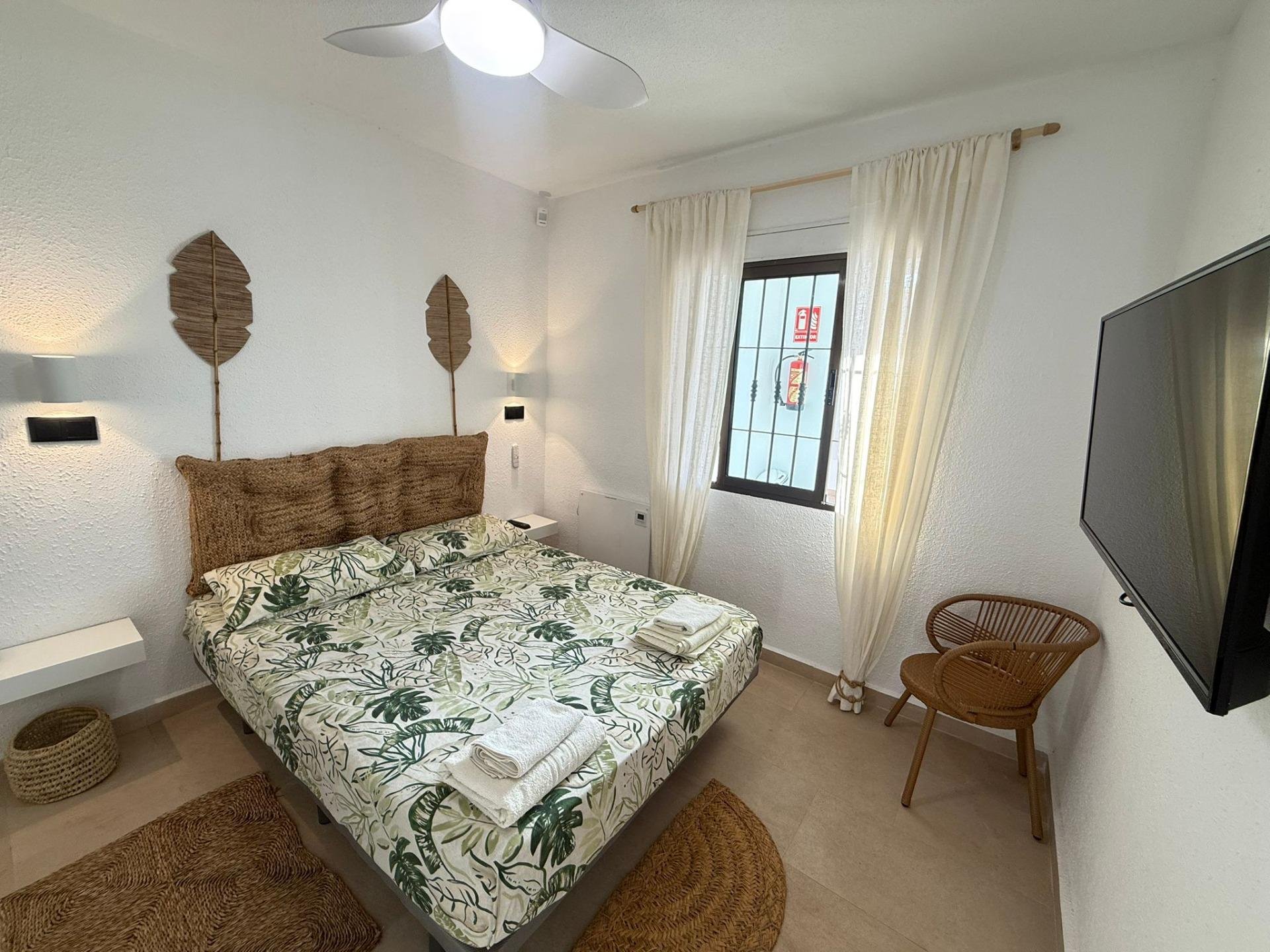 Bungalow a Torrevieja, Alicante, Spagna 2 camere da letto, 65 mq. N° 195541