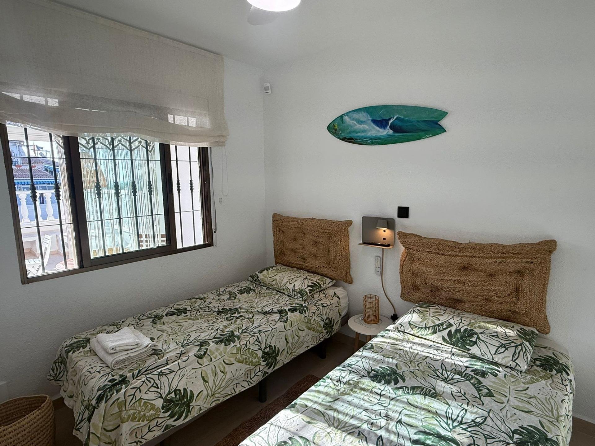Bungalow a Torrevieja, Alicante, Spagna 2 camere da letto, 65 mq. N° 195541