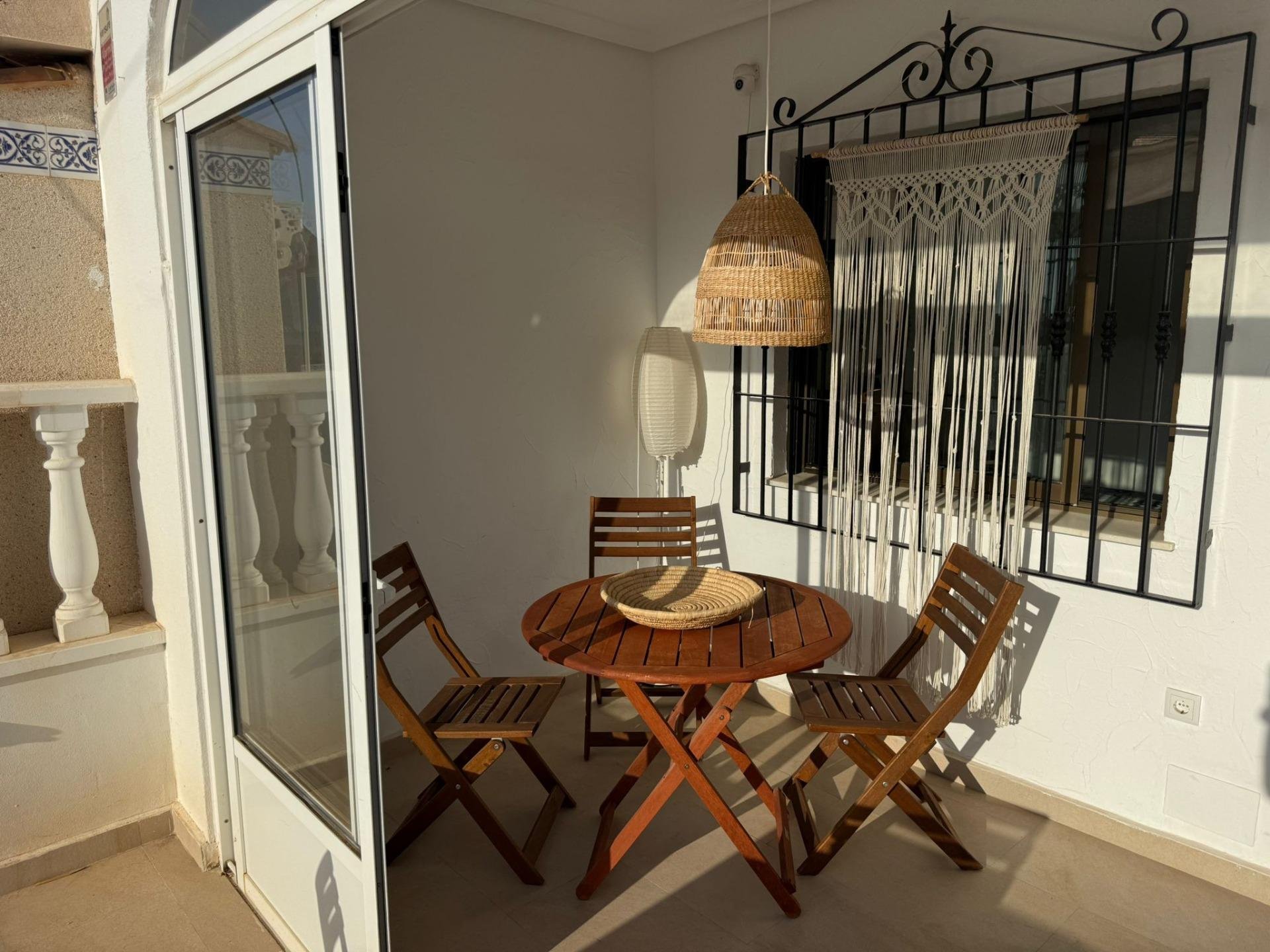 Bungalow a Torrevieja, Alicante, Spagna 2 camere da letto, 65 mq. N° 195541