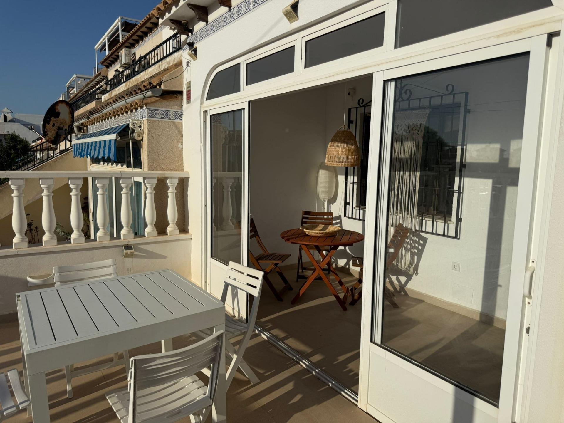 Bungalow a Torrevieja, Alicante, Spagna 2 camere da letto, 65 mq. N° 195541