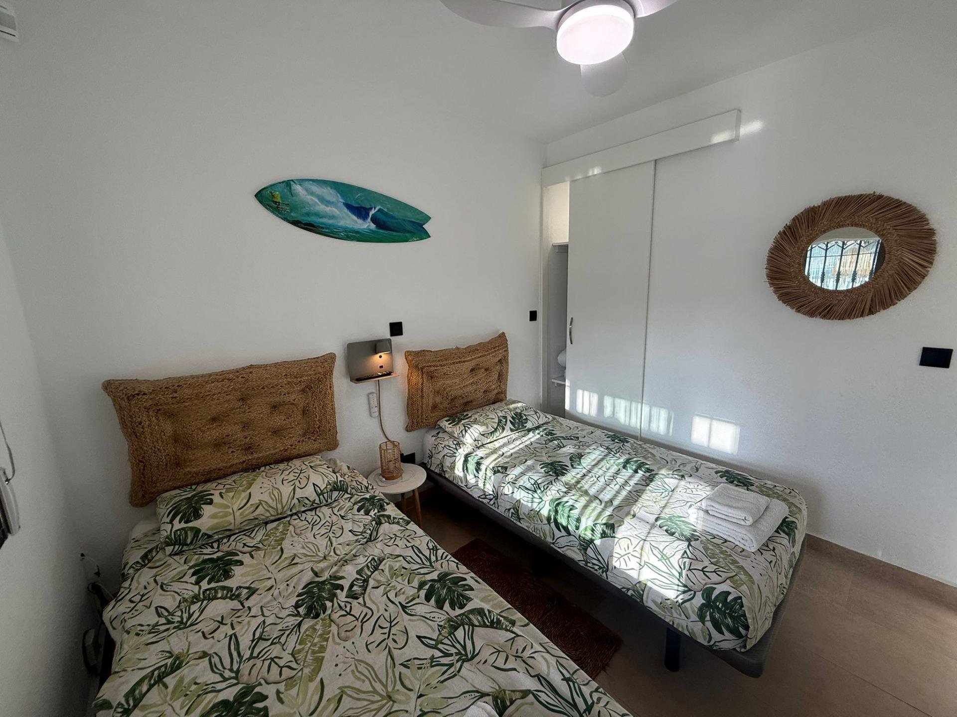 Bungalow a Torrevieja, Alicante, Spagna 2 camere da letto, 65 mq. N° 195541