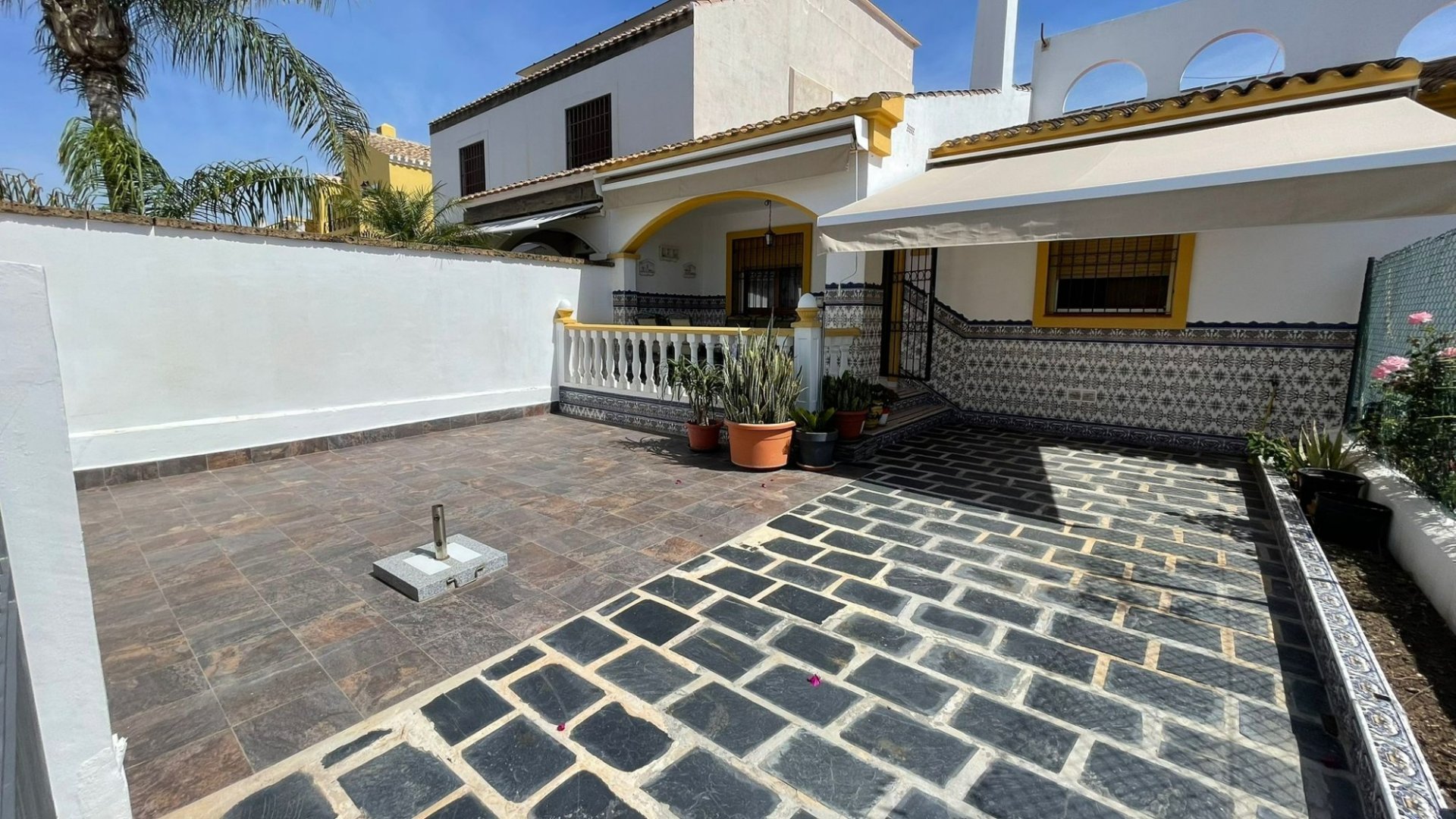 Kaupunkipientalo Pilar de la Horadada, Alicante, Espanja 3 makuuhuonetta, 76 m2 No. 161306