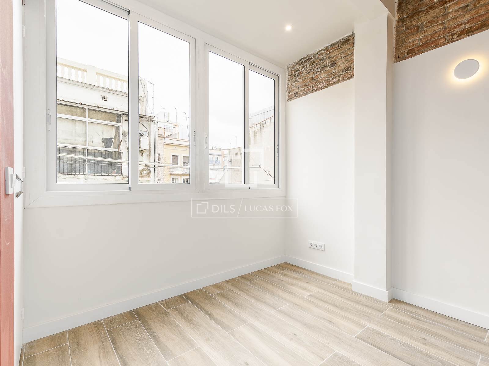 Wohnung in Barcelona, Spanien 2 Schlafzimmer, 75 m2 Nr. 160840