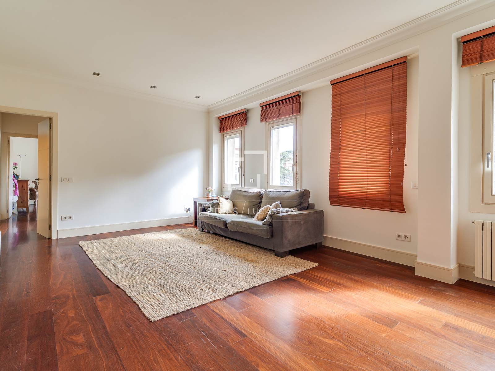 Apartamento en Barcelona, España 6 dormitorios, 392 m2 No. 160839
