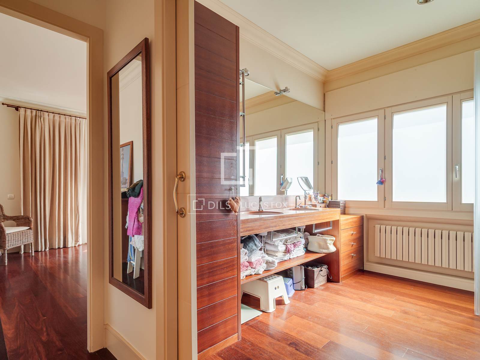 Apartamento en Barcelona, España 6 dormitorios, 392 m2 No. 160839