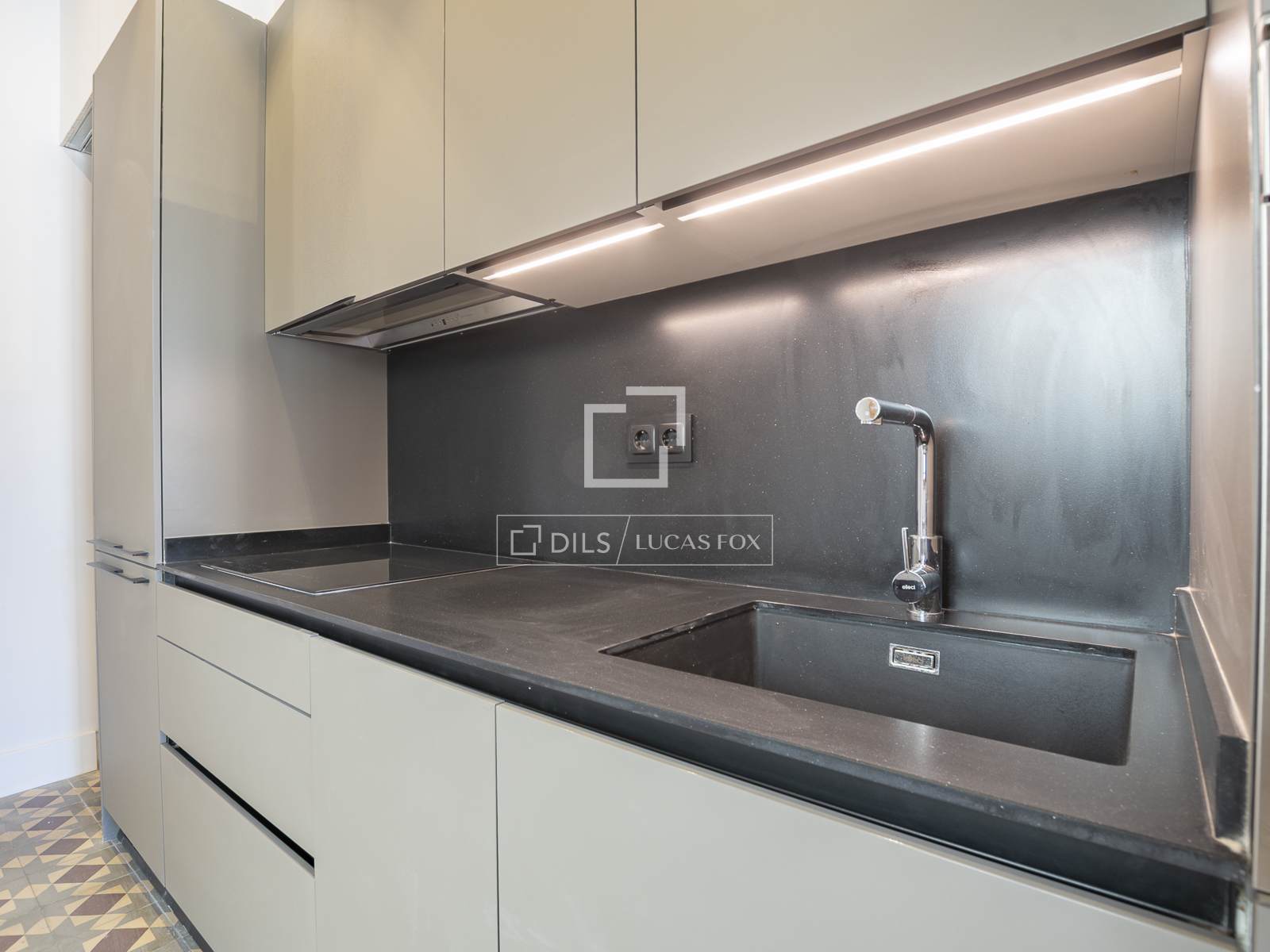 Huoneisto Barcelona, Espanja 2 makuuhuonetta, 41 m2 No. 160841