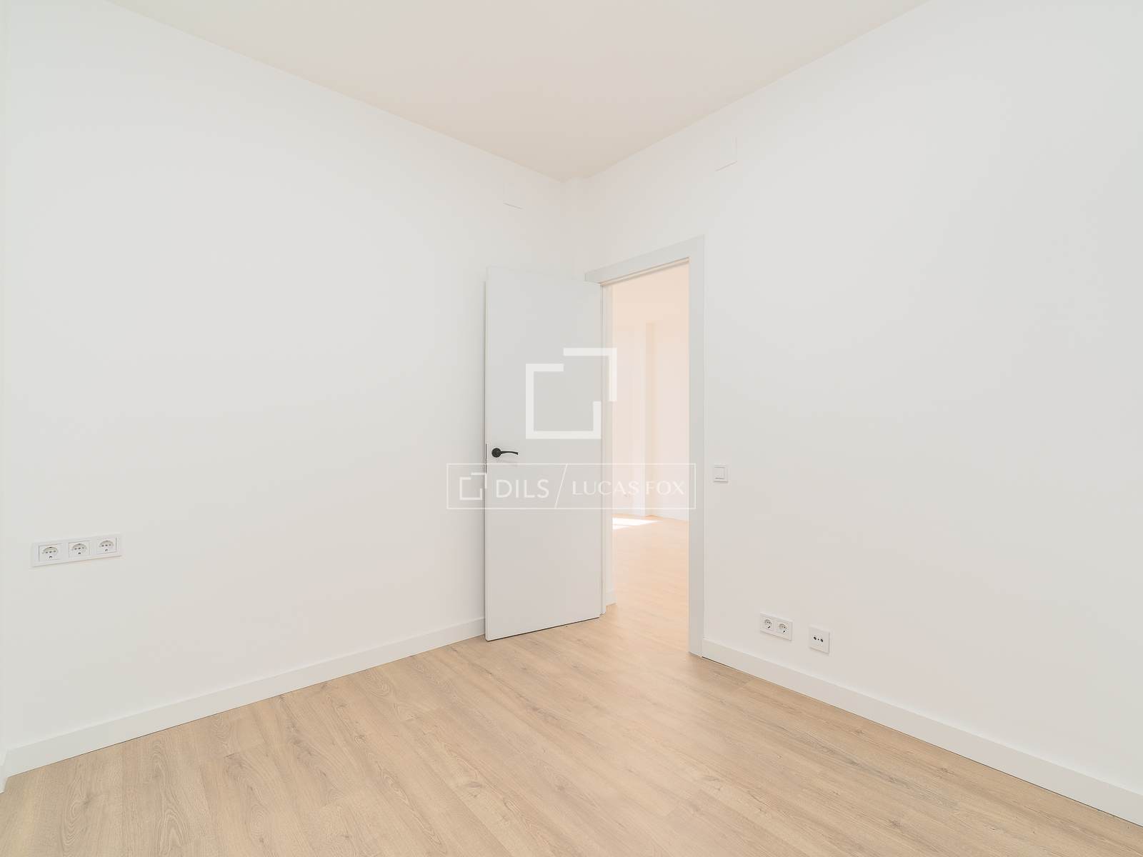 Lägenhet i Barcelona, Spanien 3 sovrum, 66 kvm. Nr. 160844