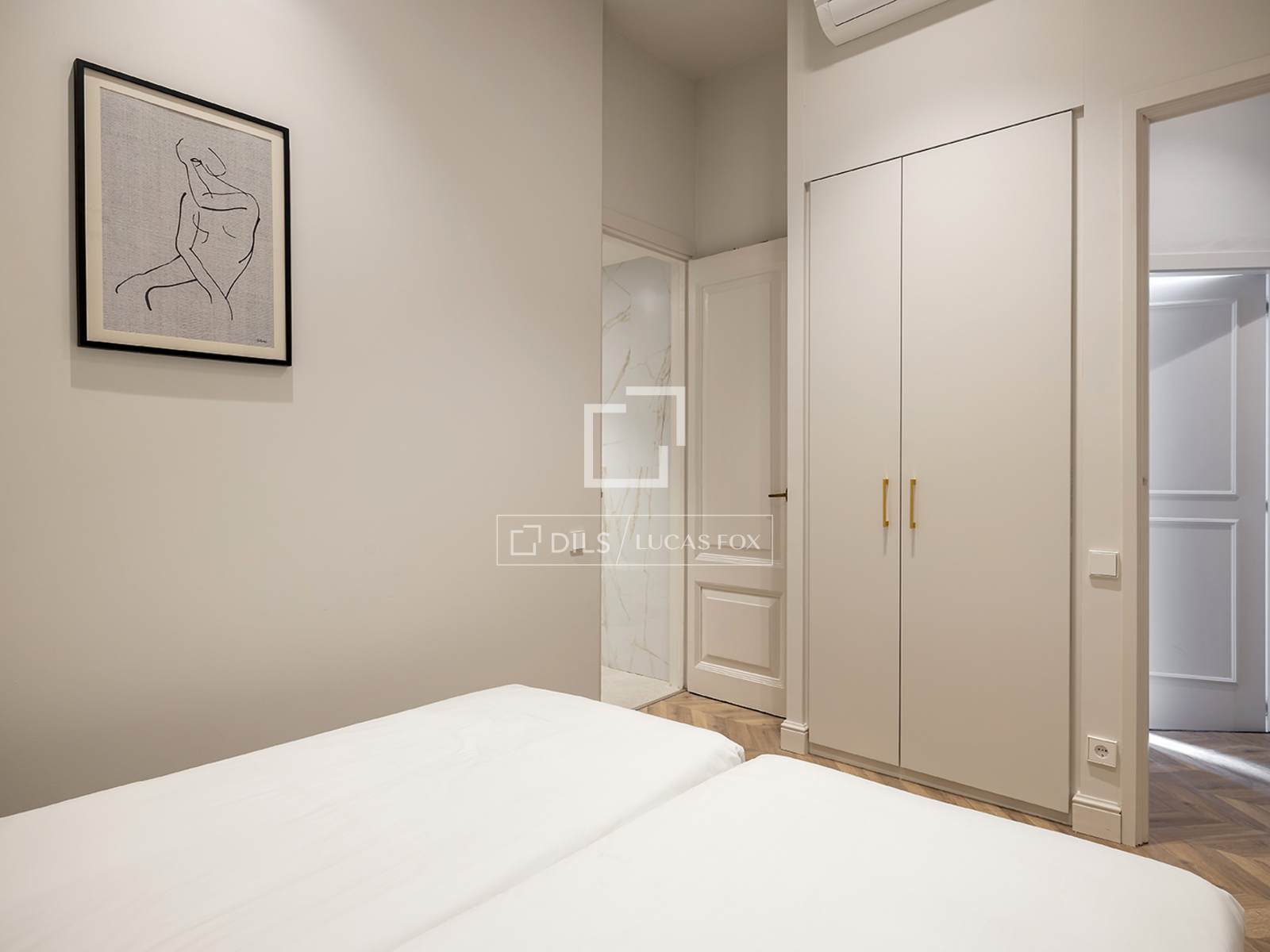 Apartamento en Barcelona, España 2 dormitorios, 91 m2 No. 160843