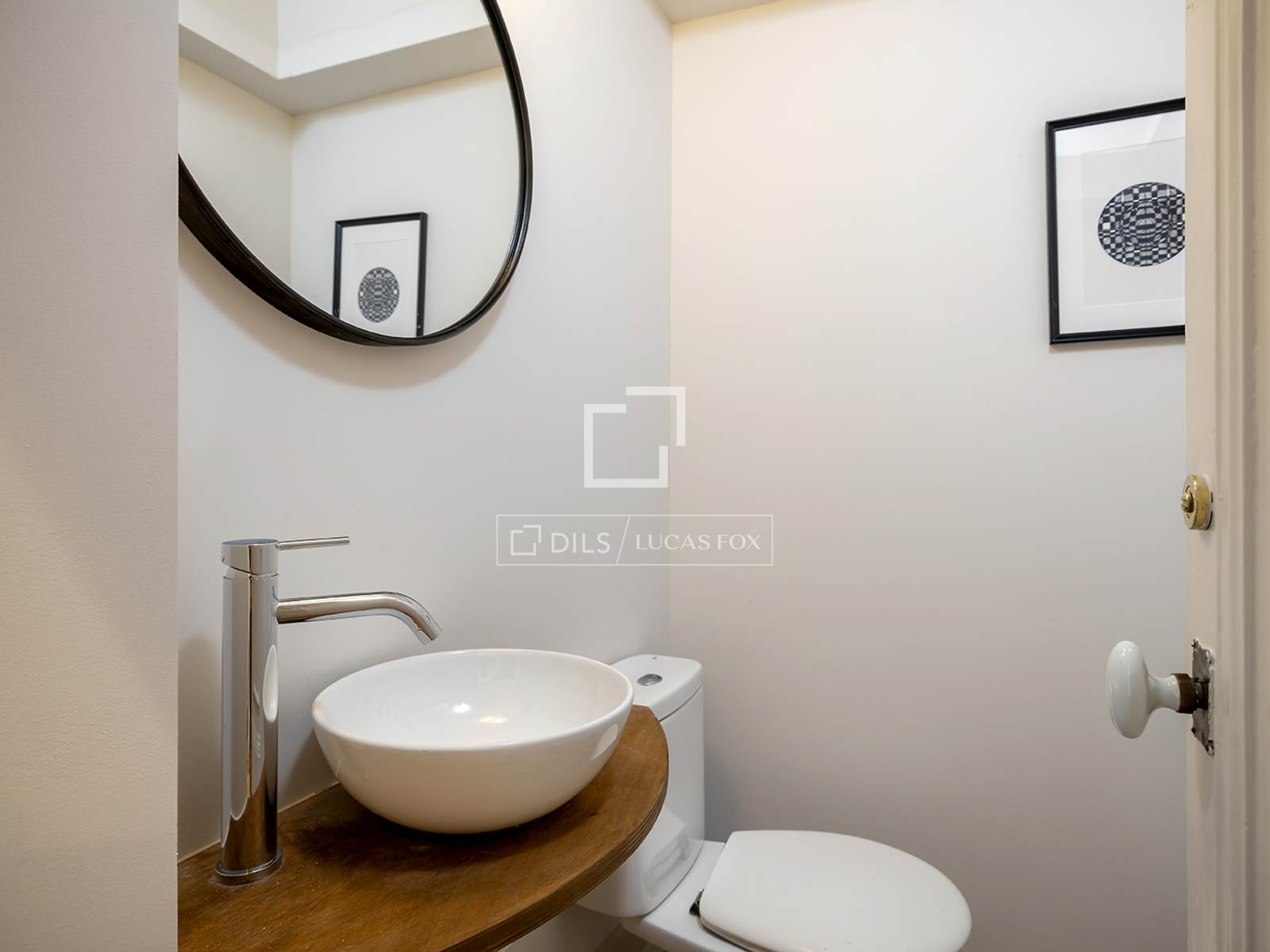 Apartamento en Barcelona, España 2 dormitorios, 91 m2 No. 160843